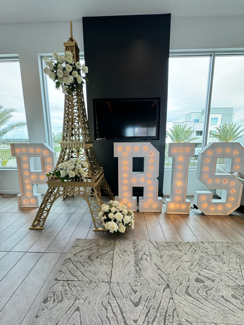 Large Gold Paris Eiffel Tower