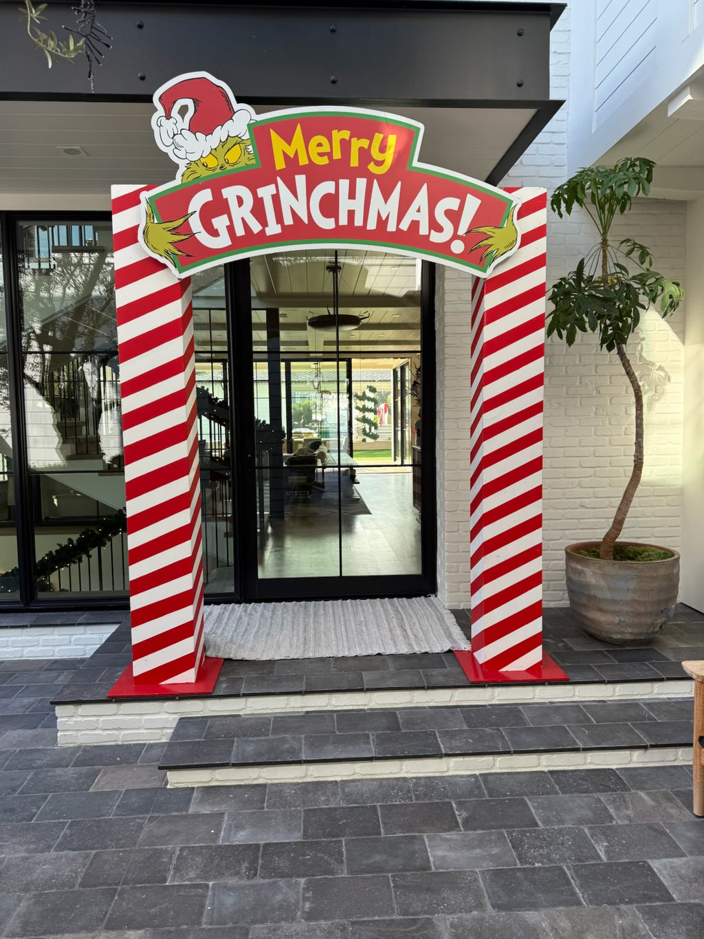 Merry Grinchmas Arch