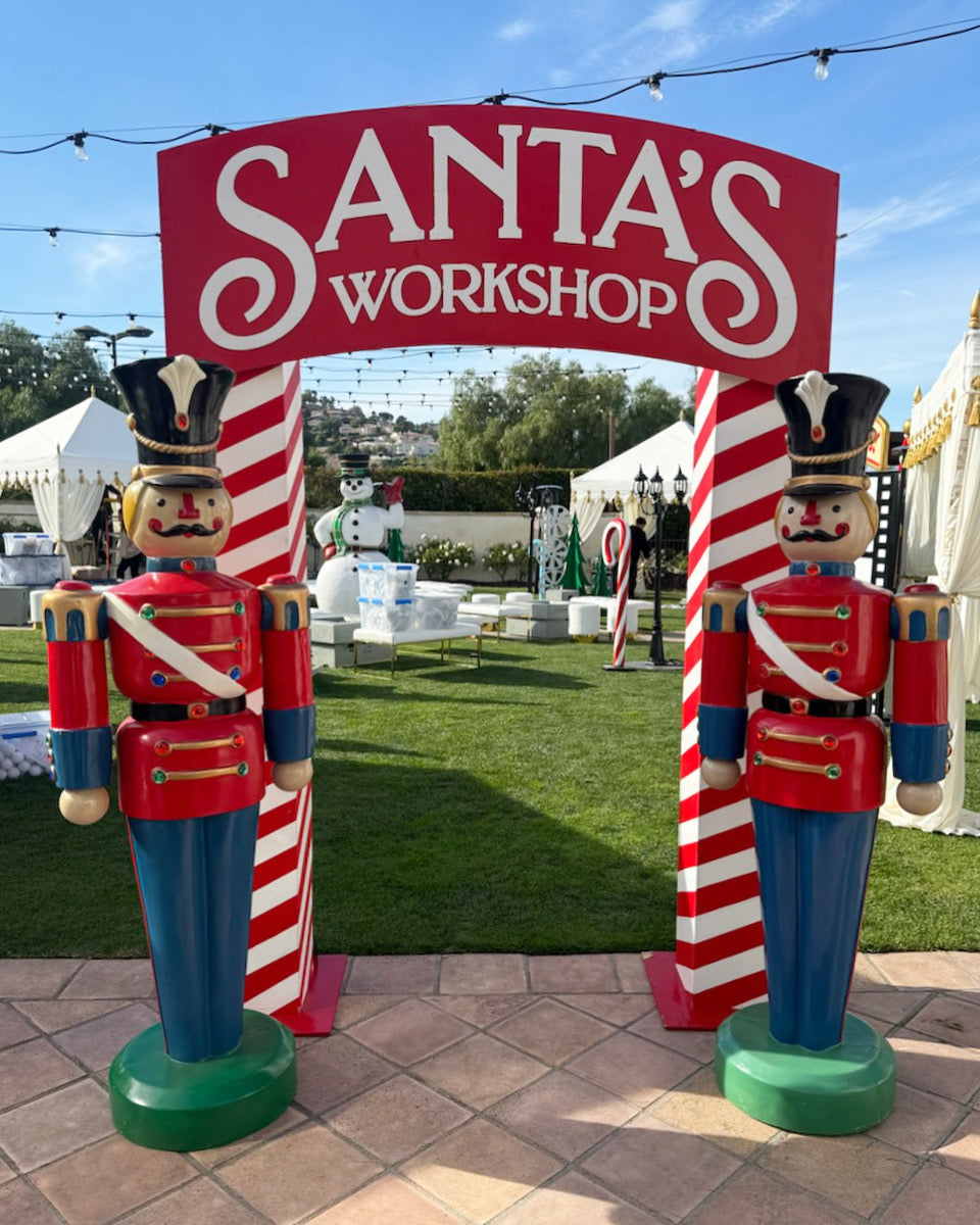 Santa’s Workshop Arch