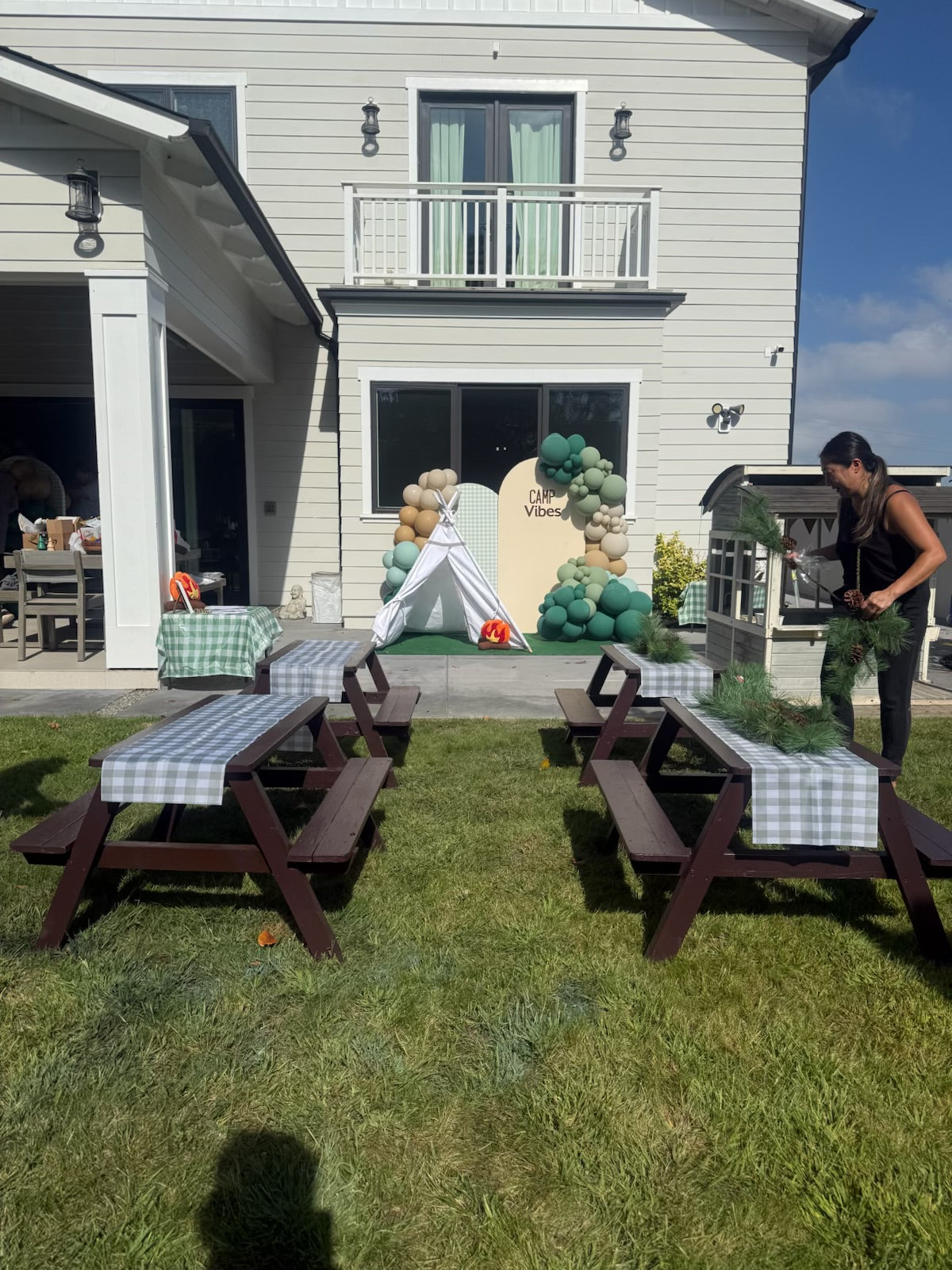 Kids Brown Picnic Table