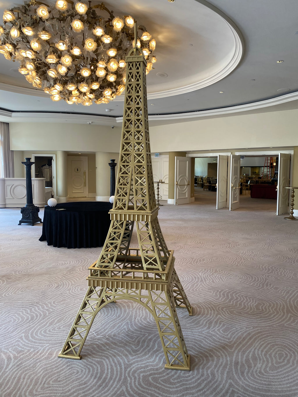 Large Gold Paris Eiffel Tower