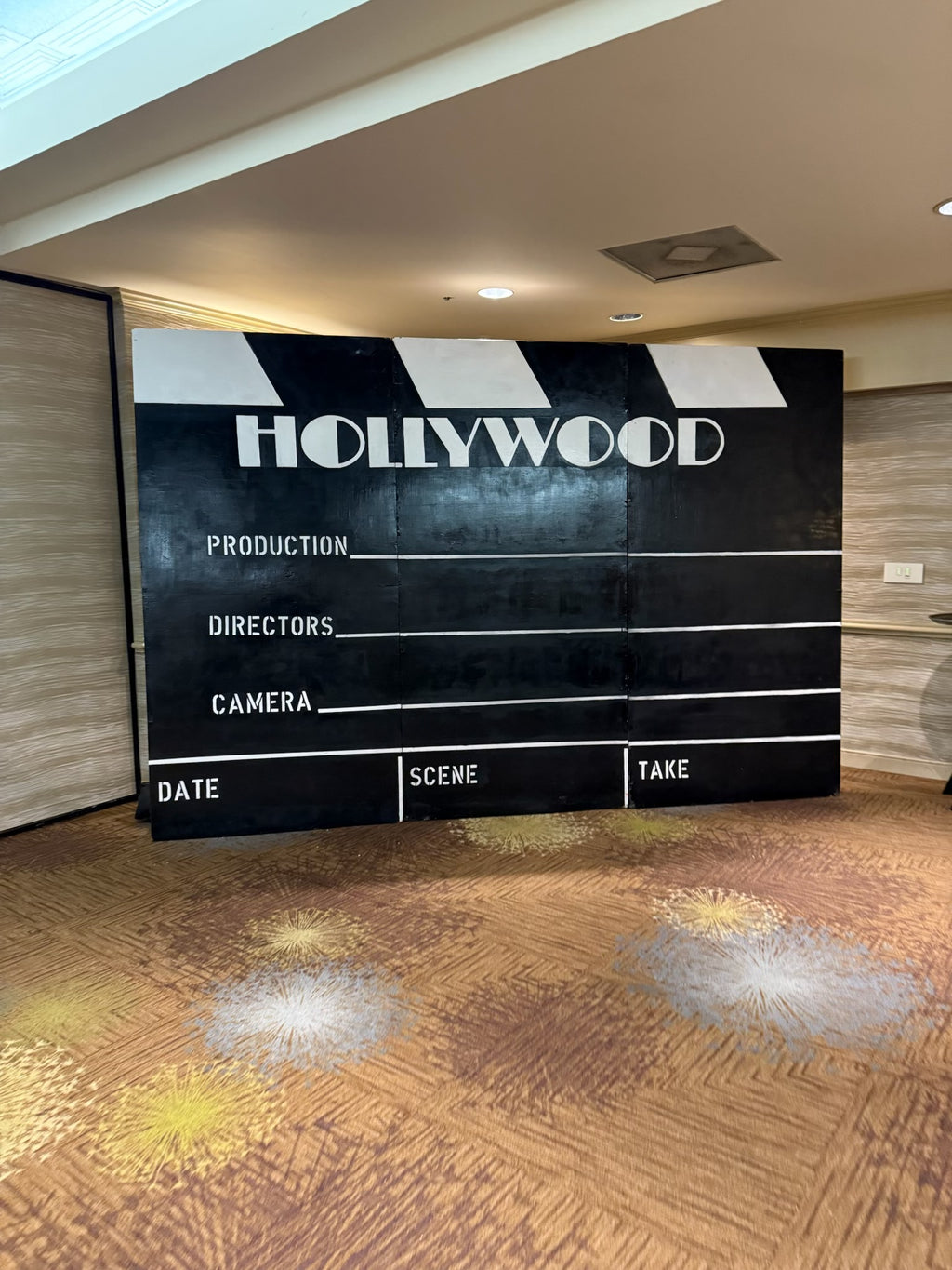 Giant Clap Board
