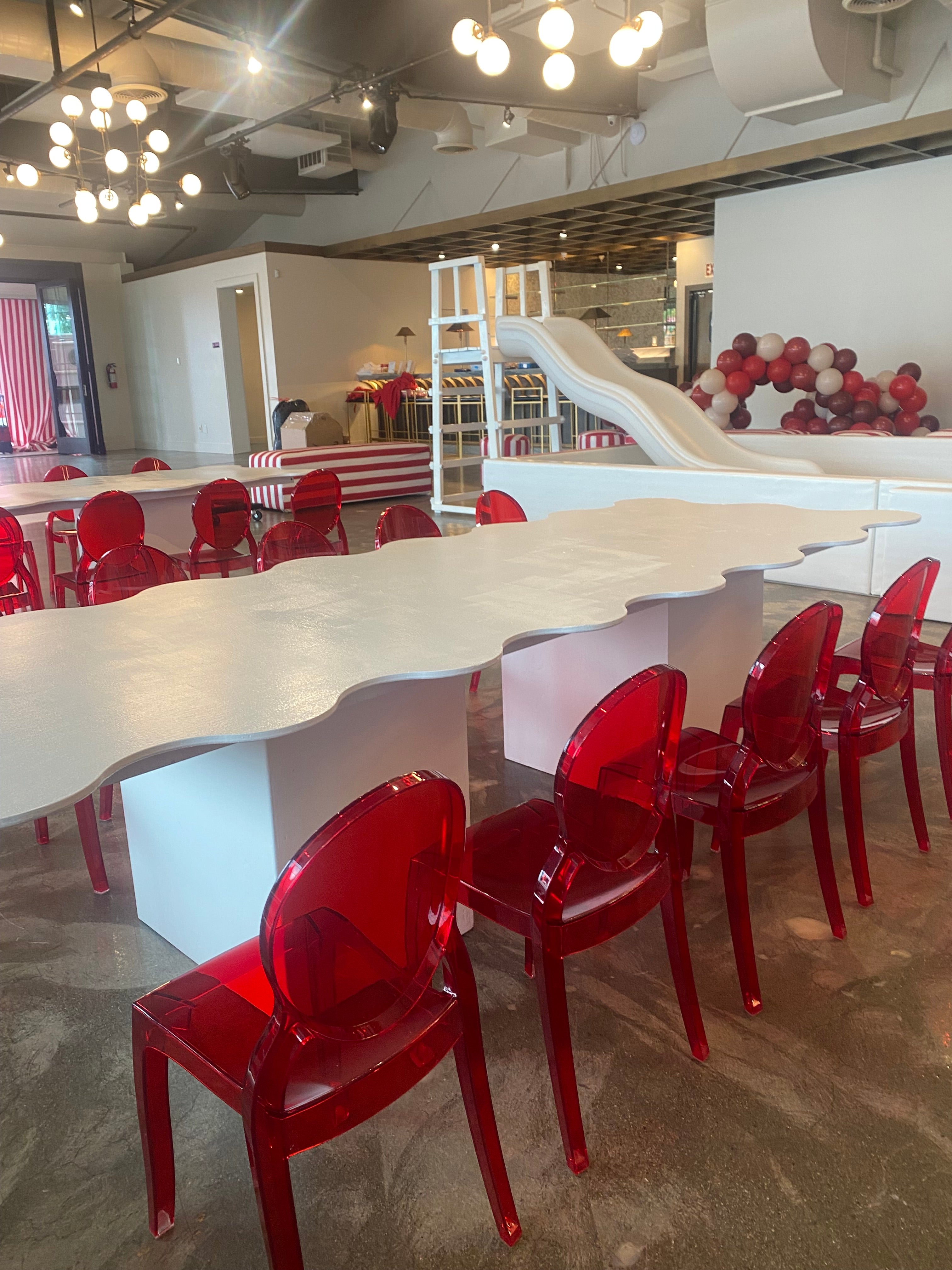 Kids White Wavy Table