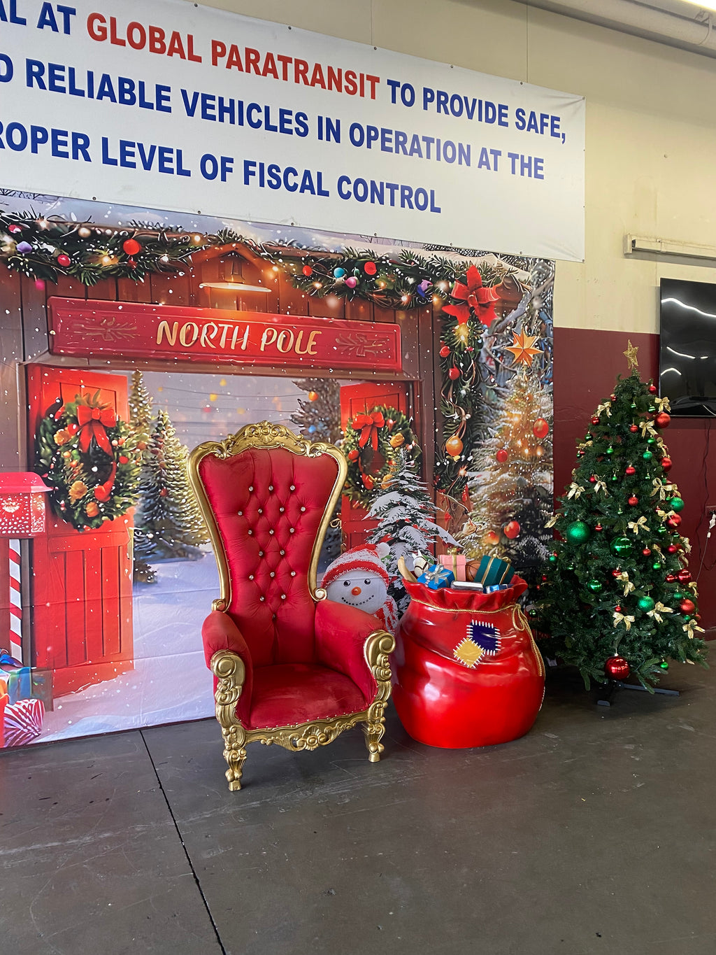 Adult Red/Gold Royal Throne Chair