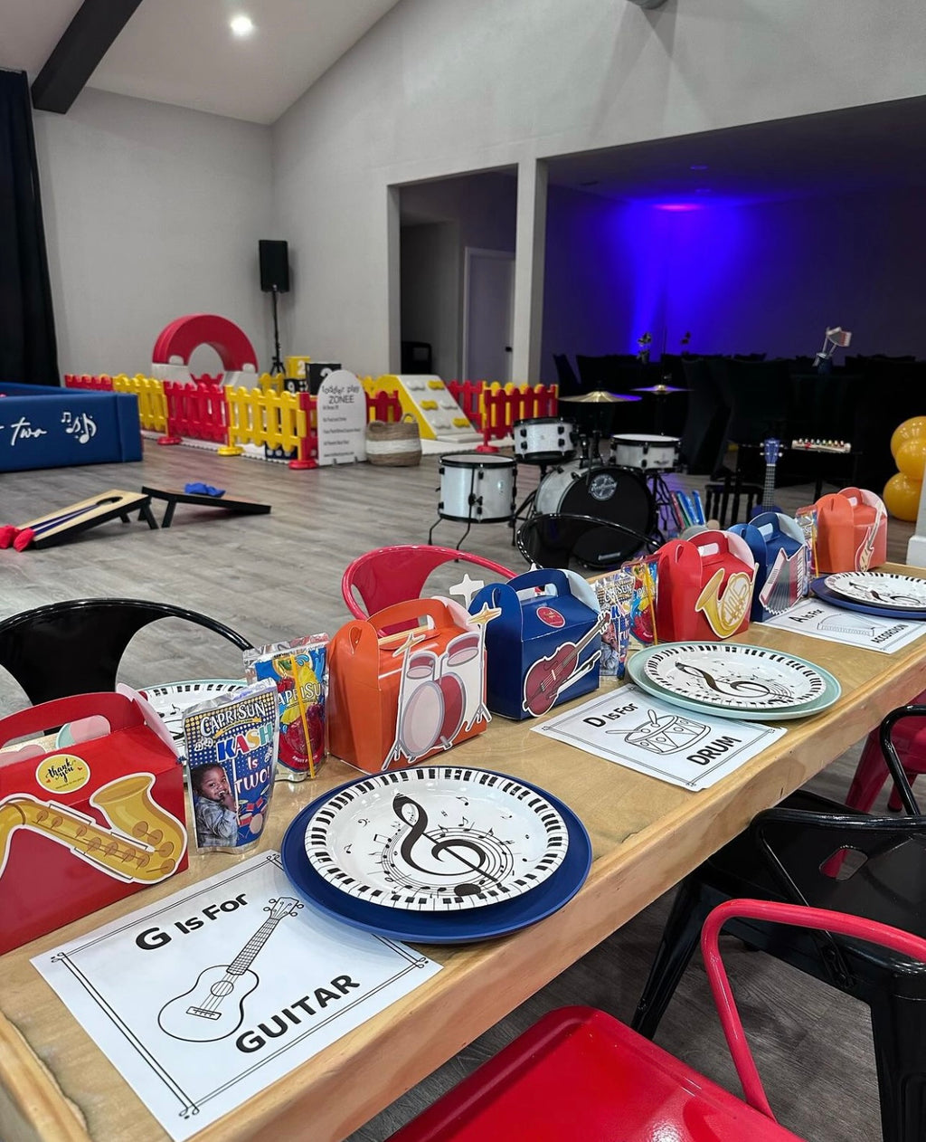 Kids Modern Natural Table With Black Metal Legs