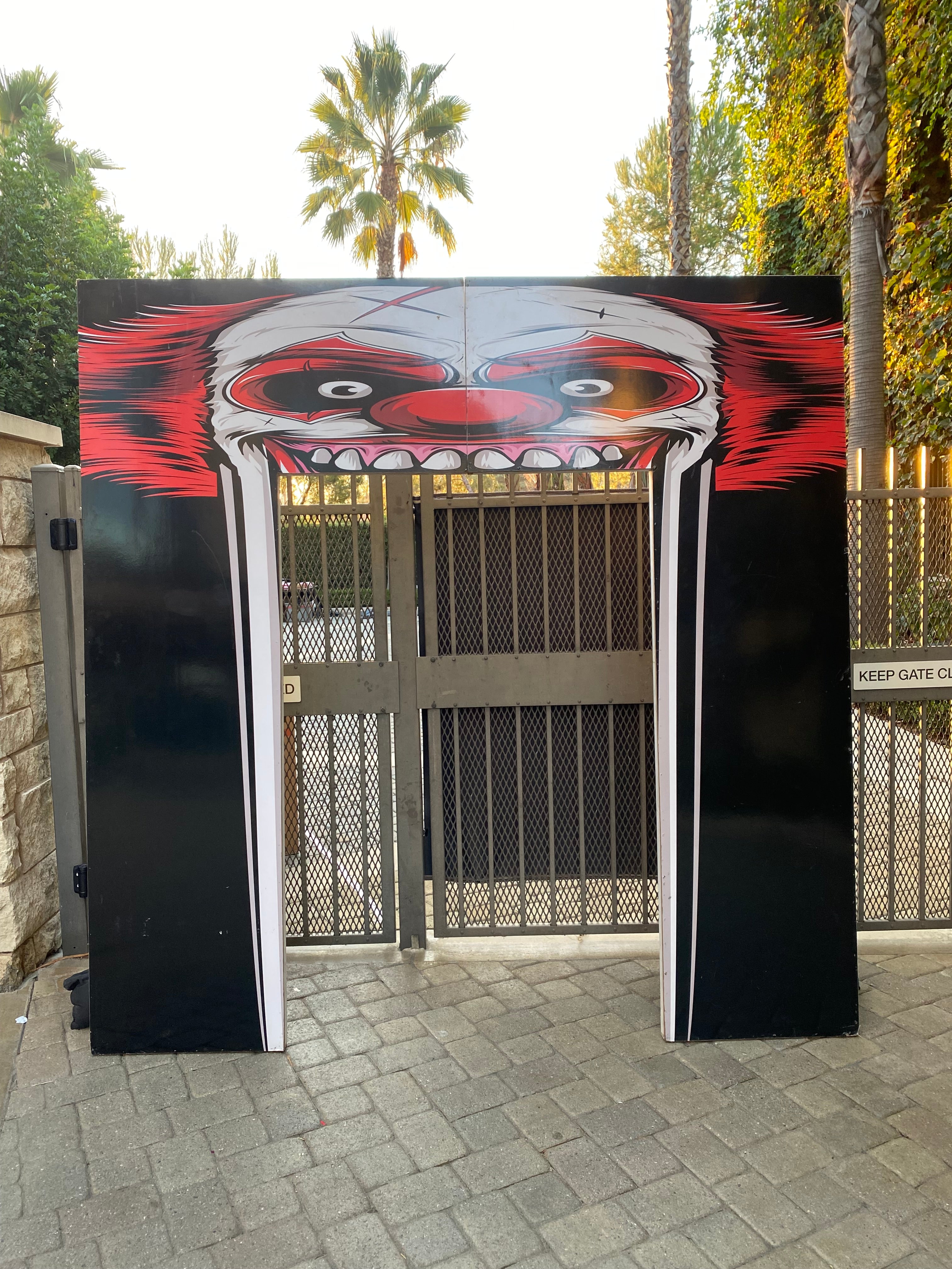 Scary Clown Arch