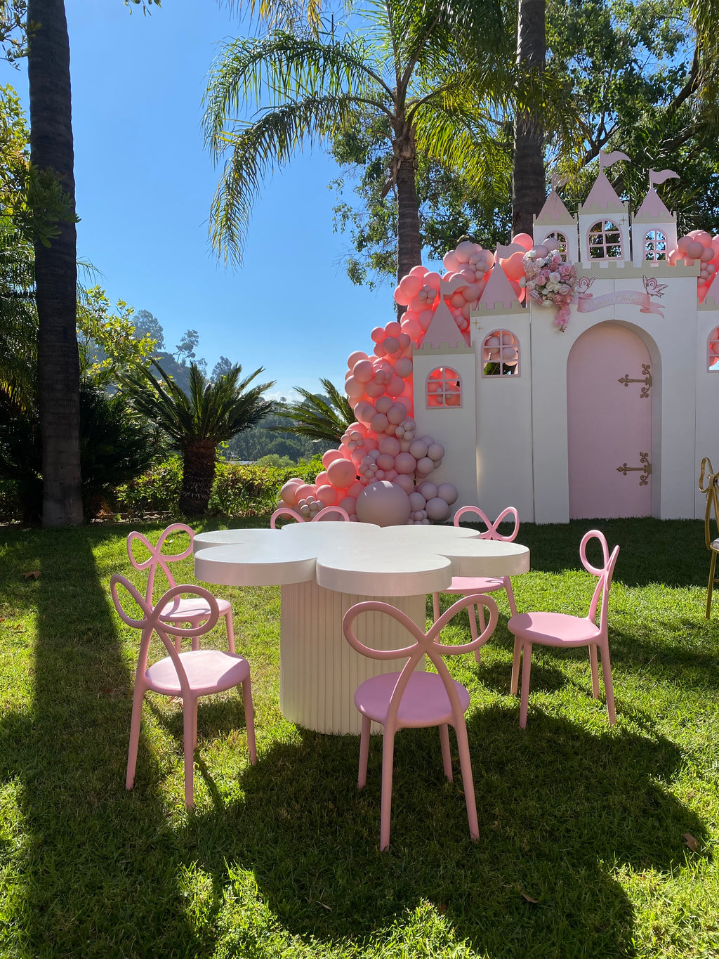 Kids Light Pink Resin Bow Chair