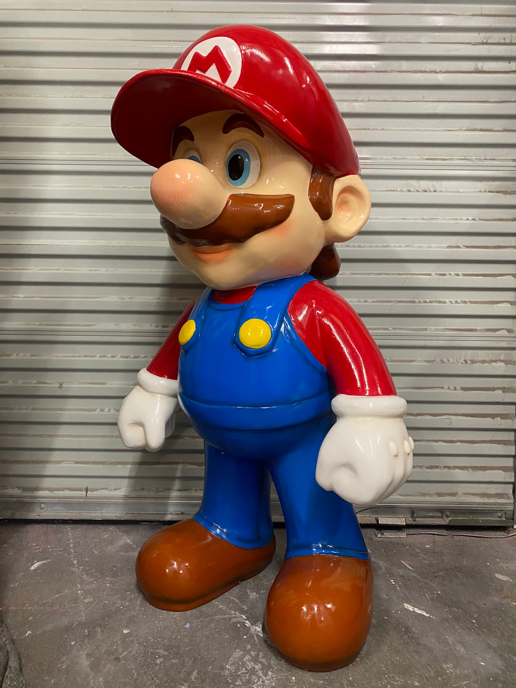 3D Super Mario Statue
