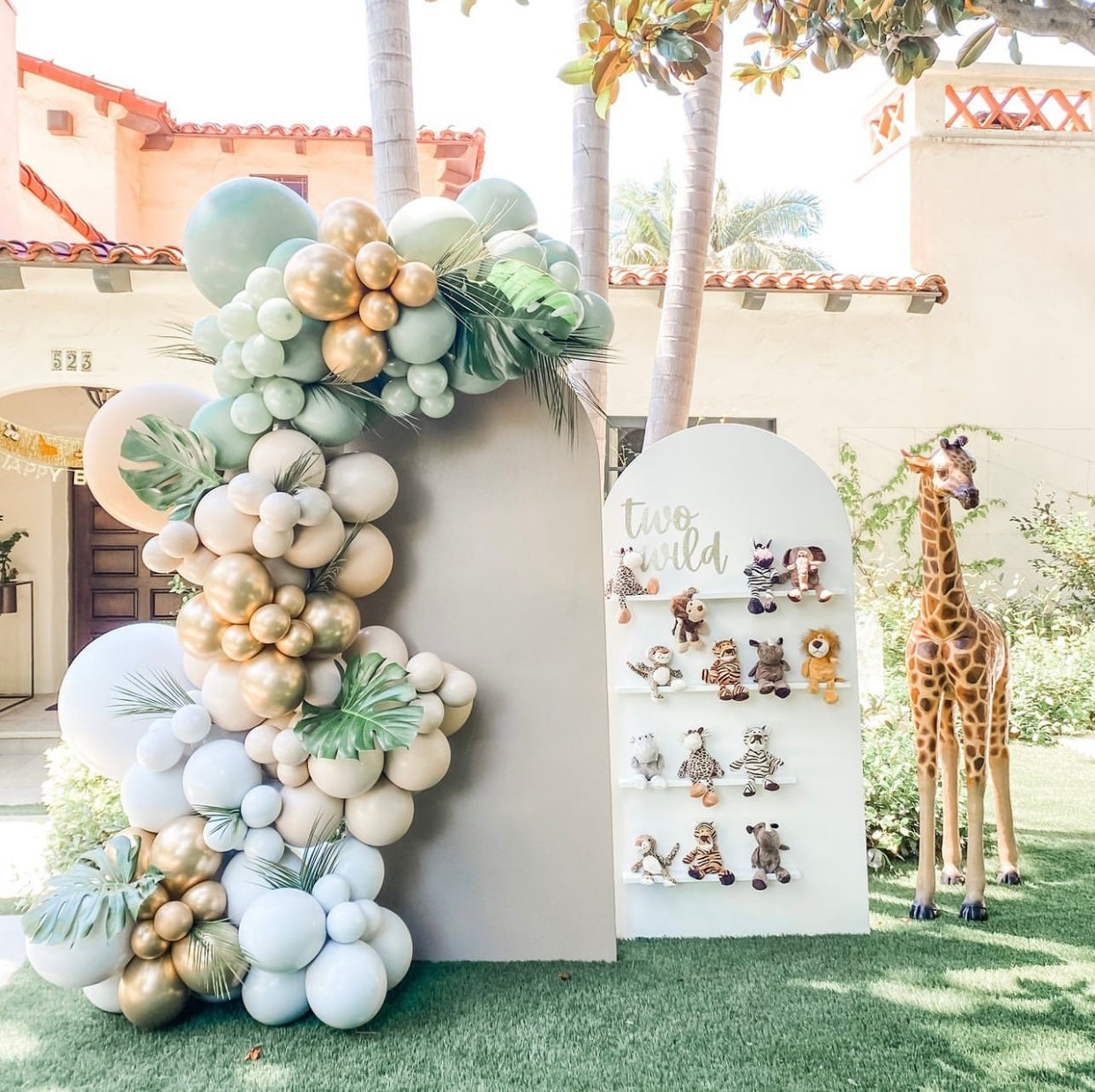 Tan Round Arch Backdrop