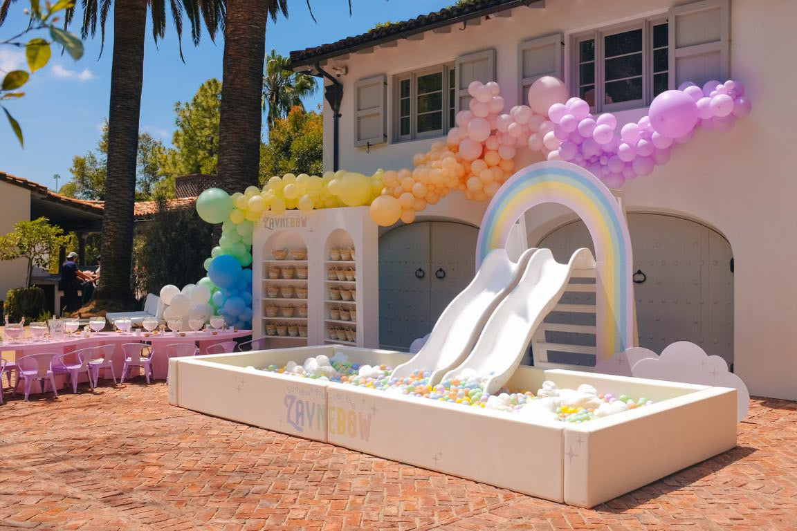 3D White Arch With Shelves