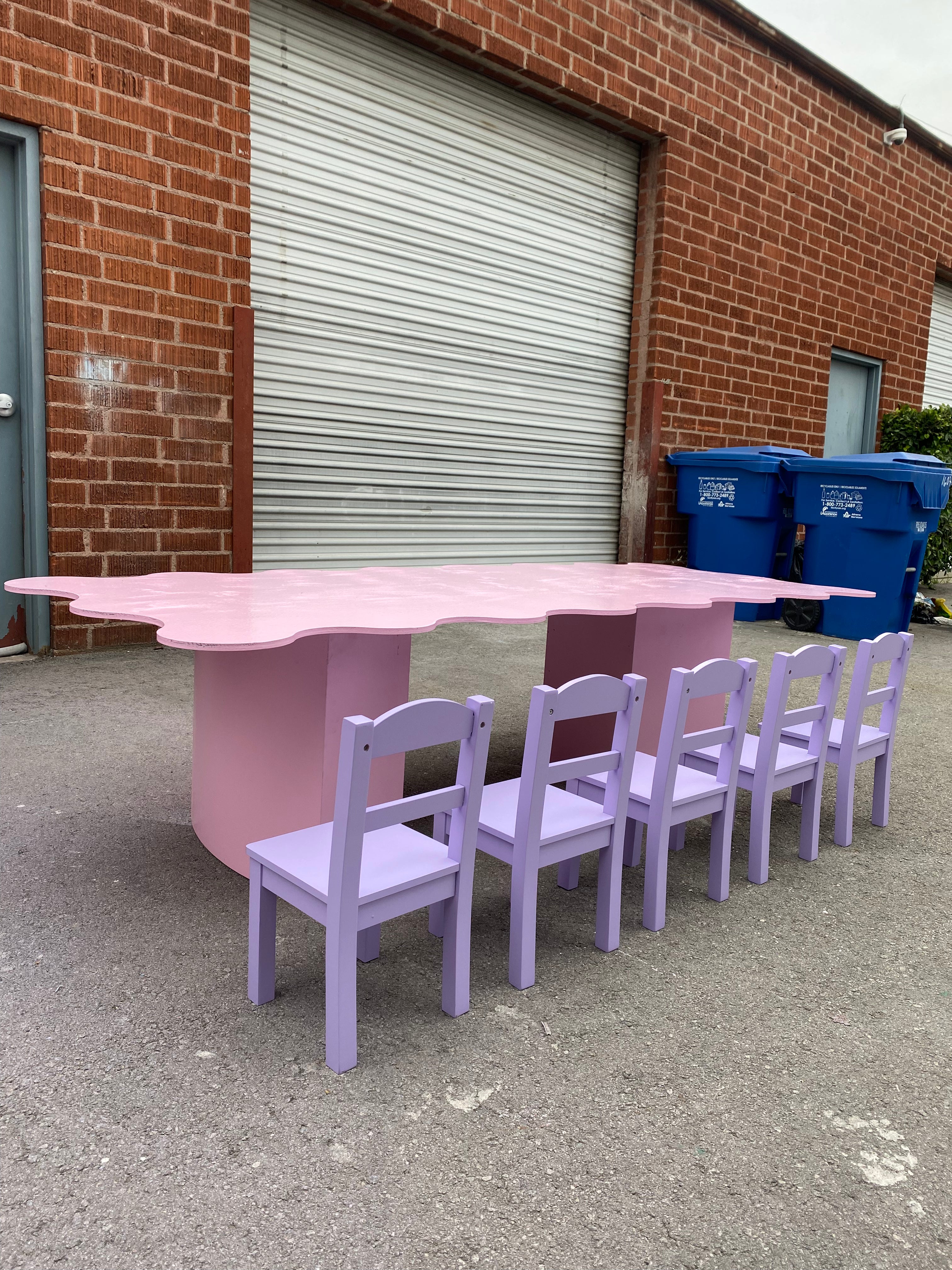 Kids Light Pink Wavy Table