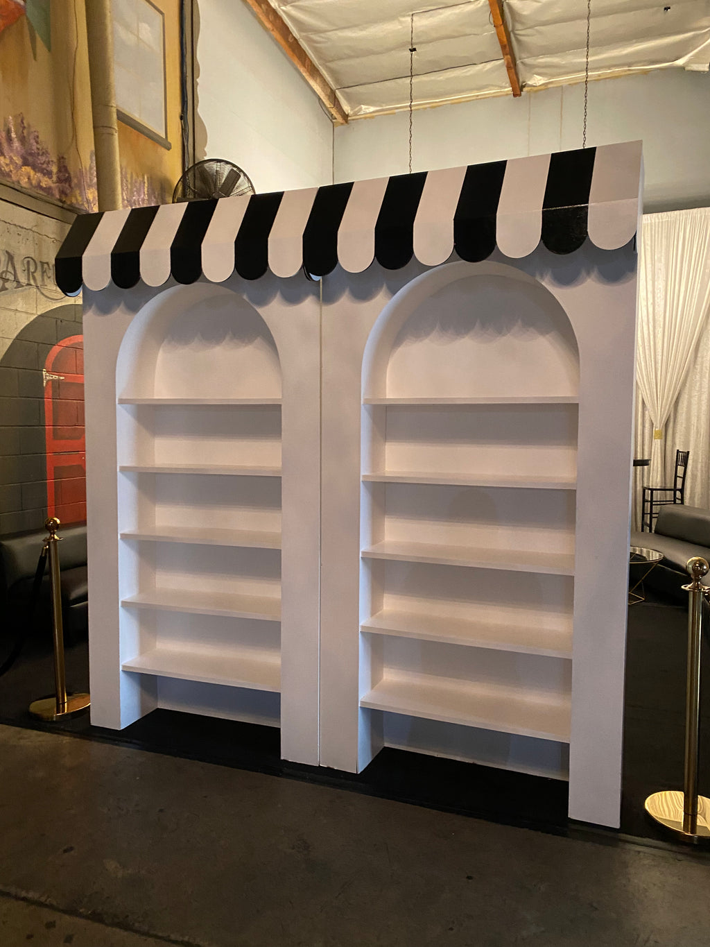 3D Black & White Awning White Arch With Shelves