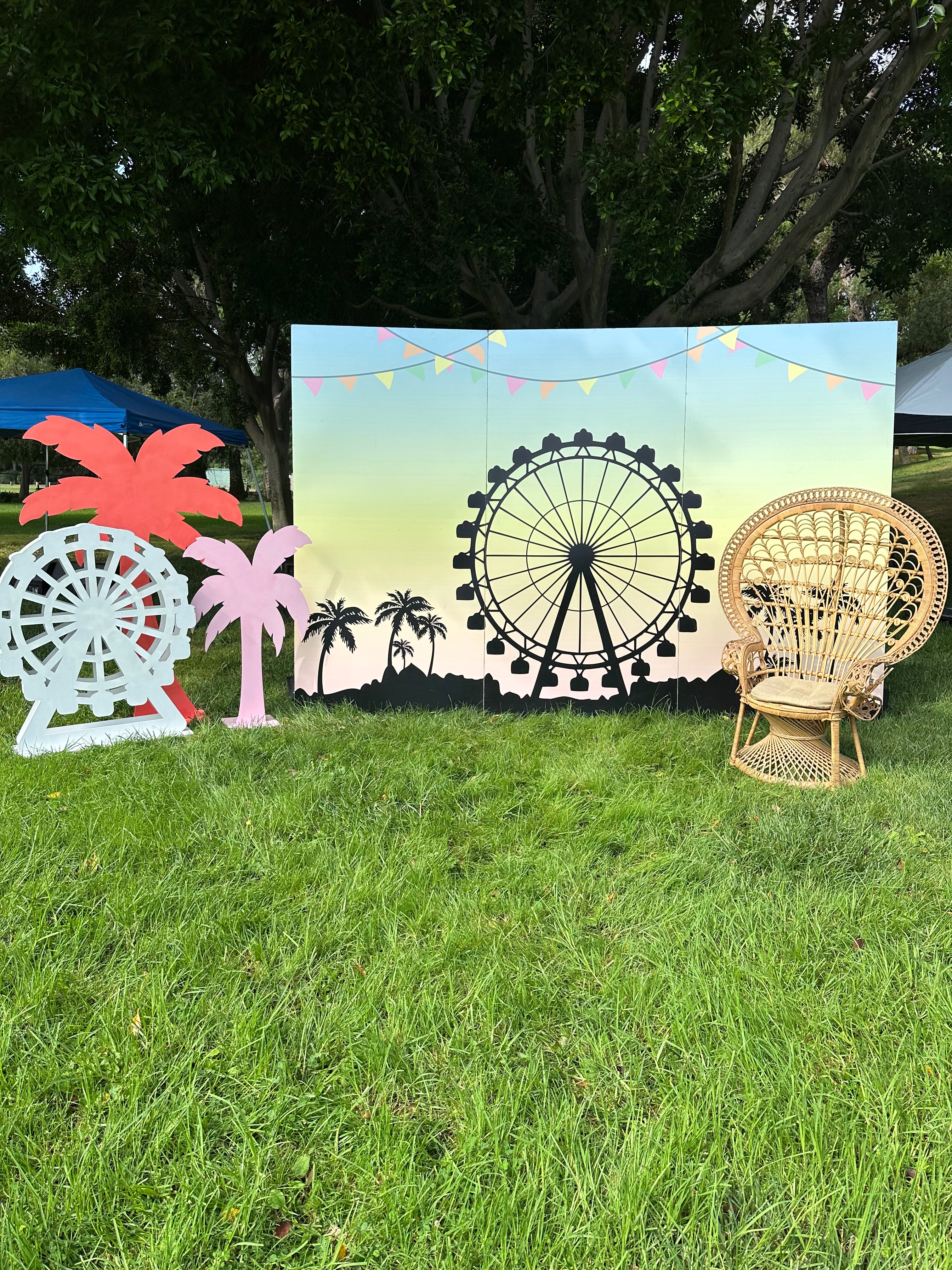 Small Ferris Wheel – Platinum Prop House, Inc.