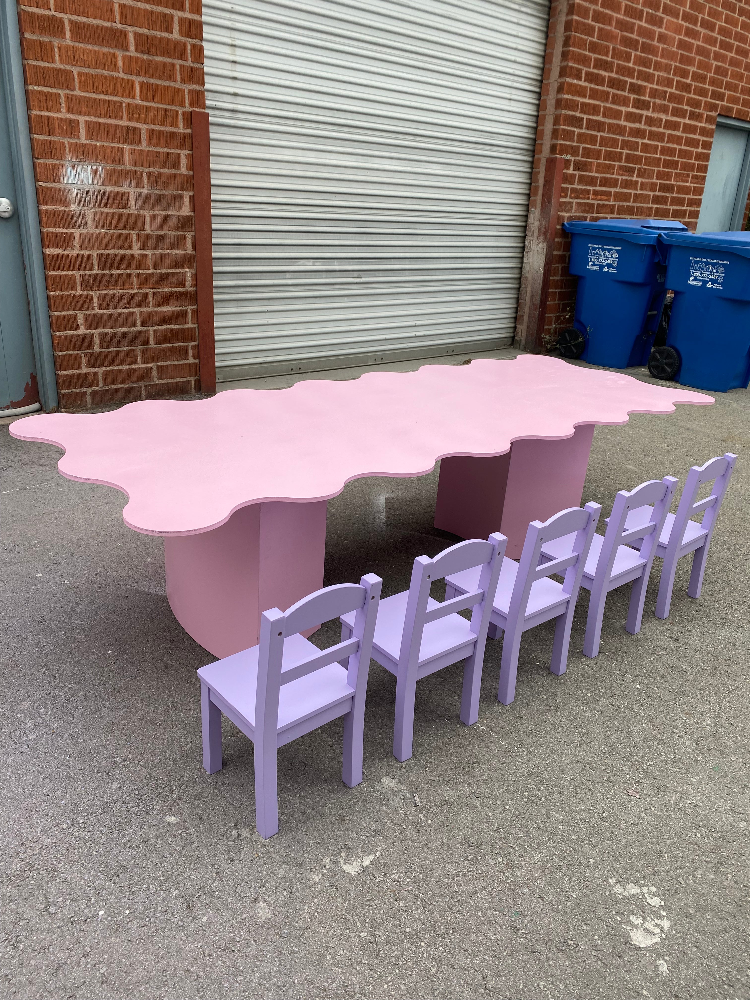 Kids Light Pink Wavy Table