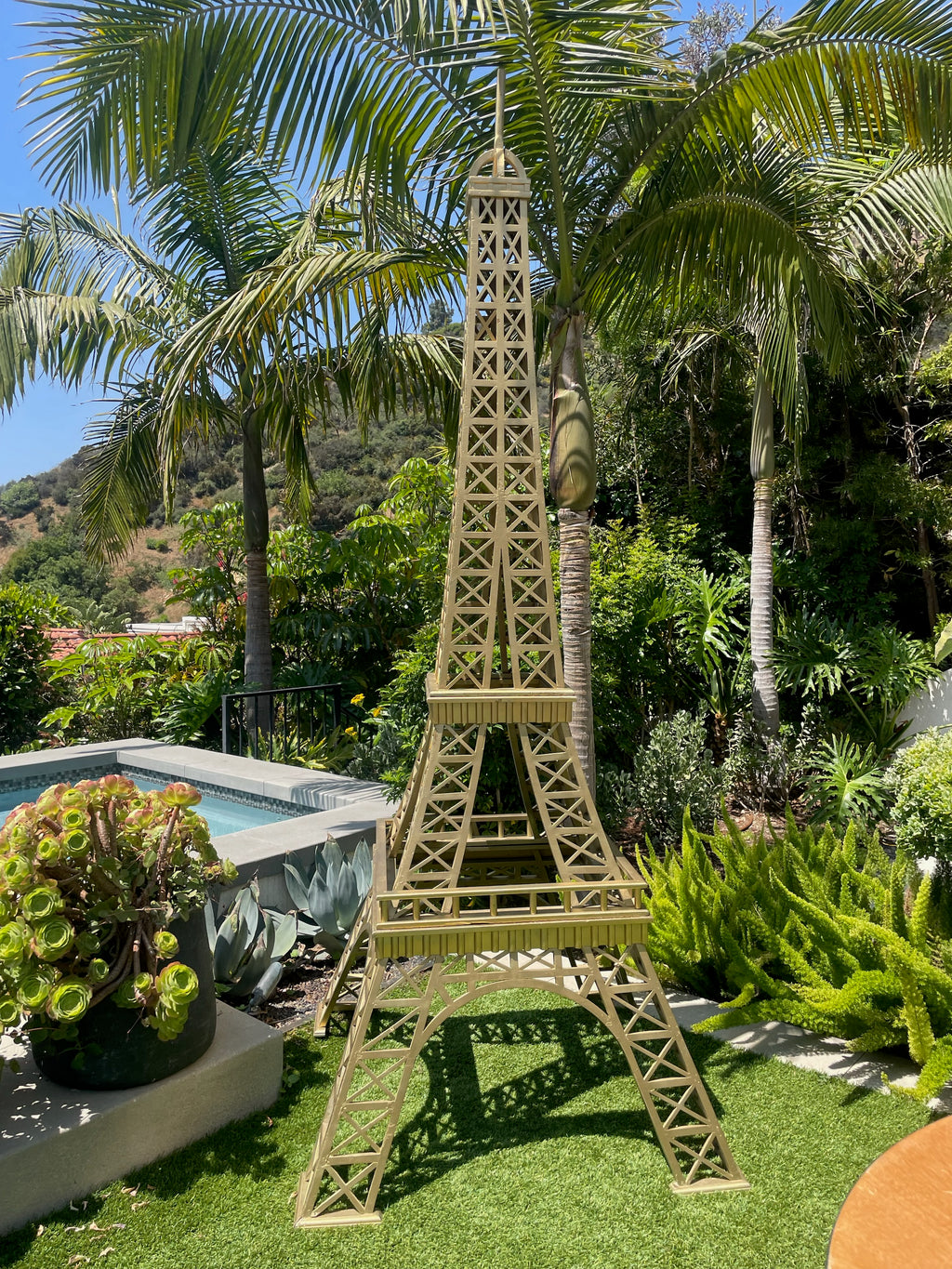 Large Gold Paris Eiffel Tower