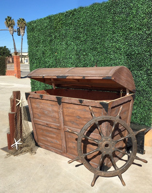 Giant Treasure Chest