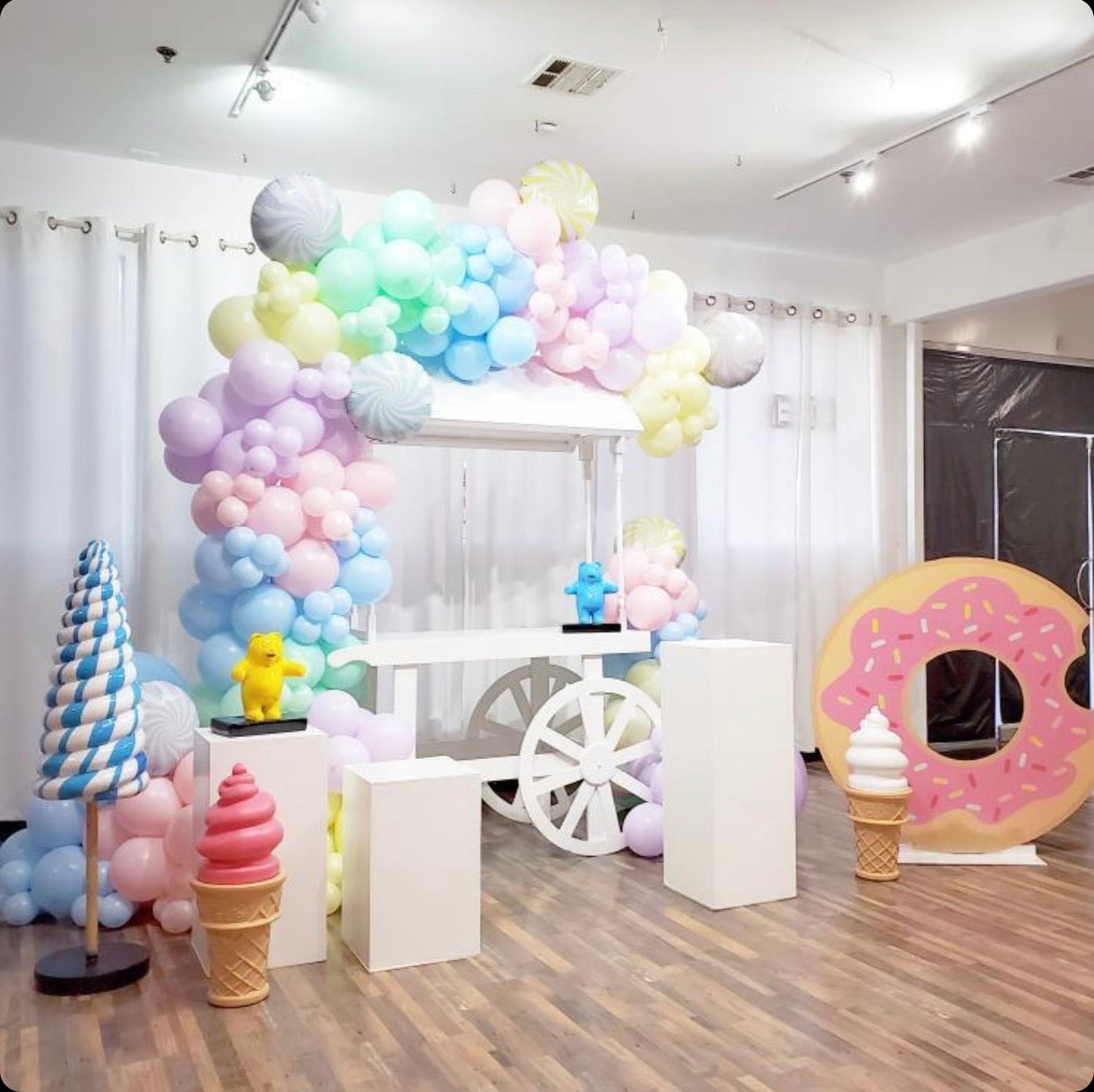 Blue Twister Cone Lollipop