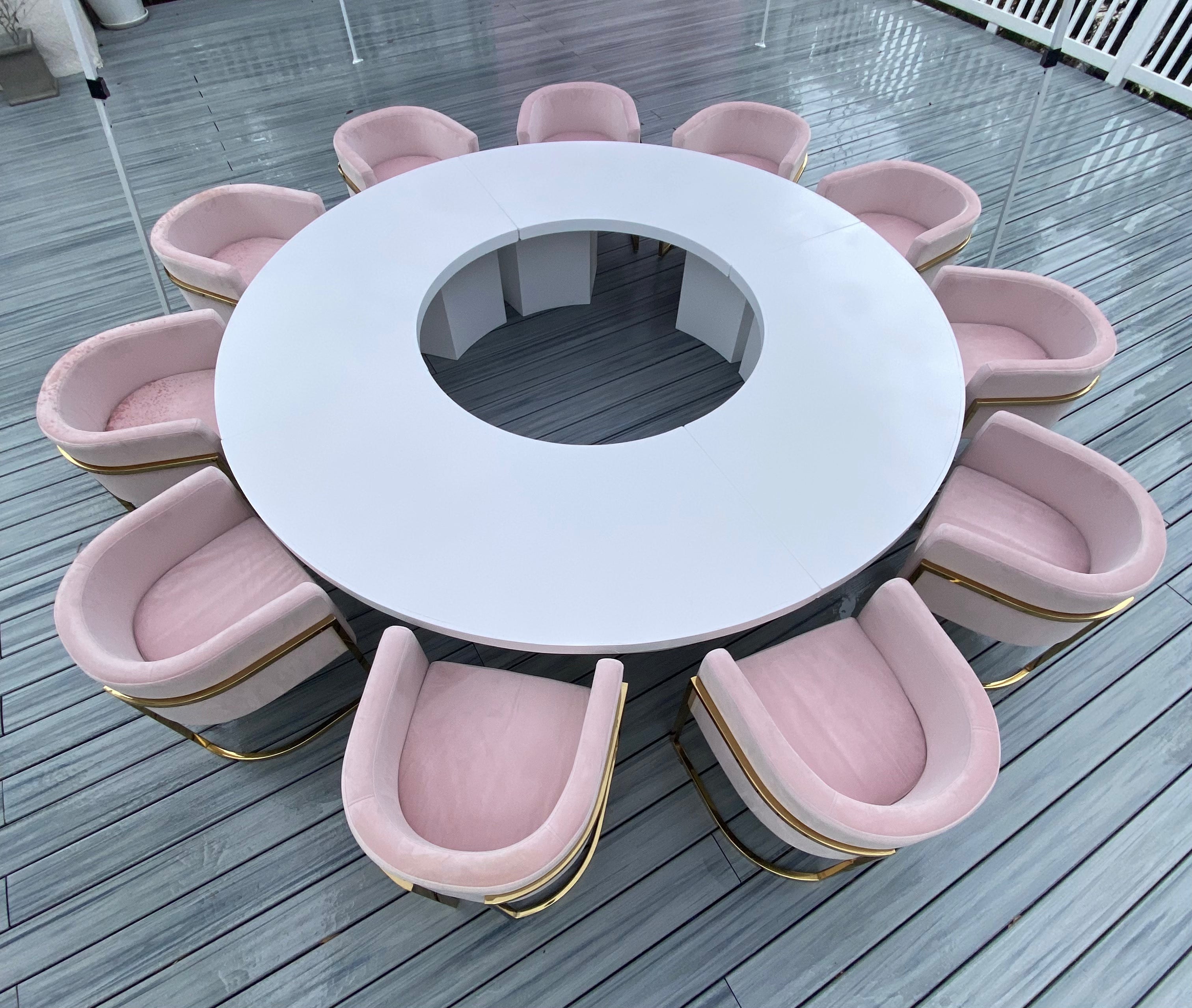 Kids White Serpentine Circle Table