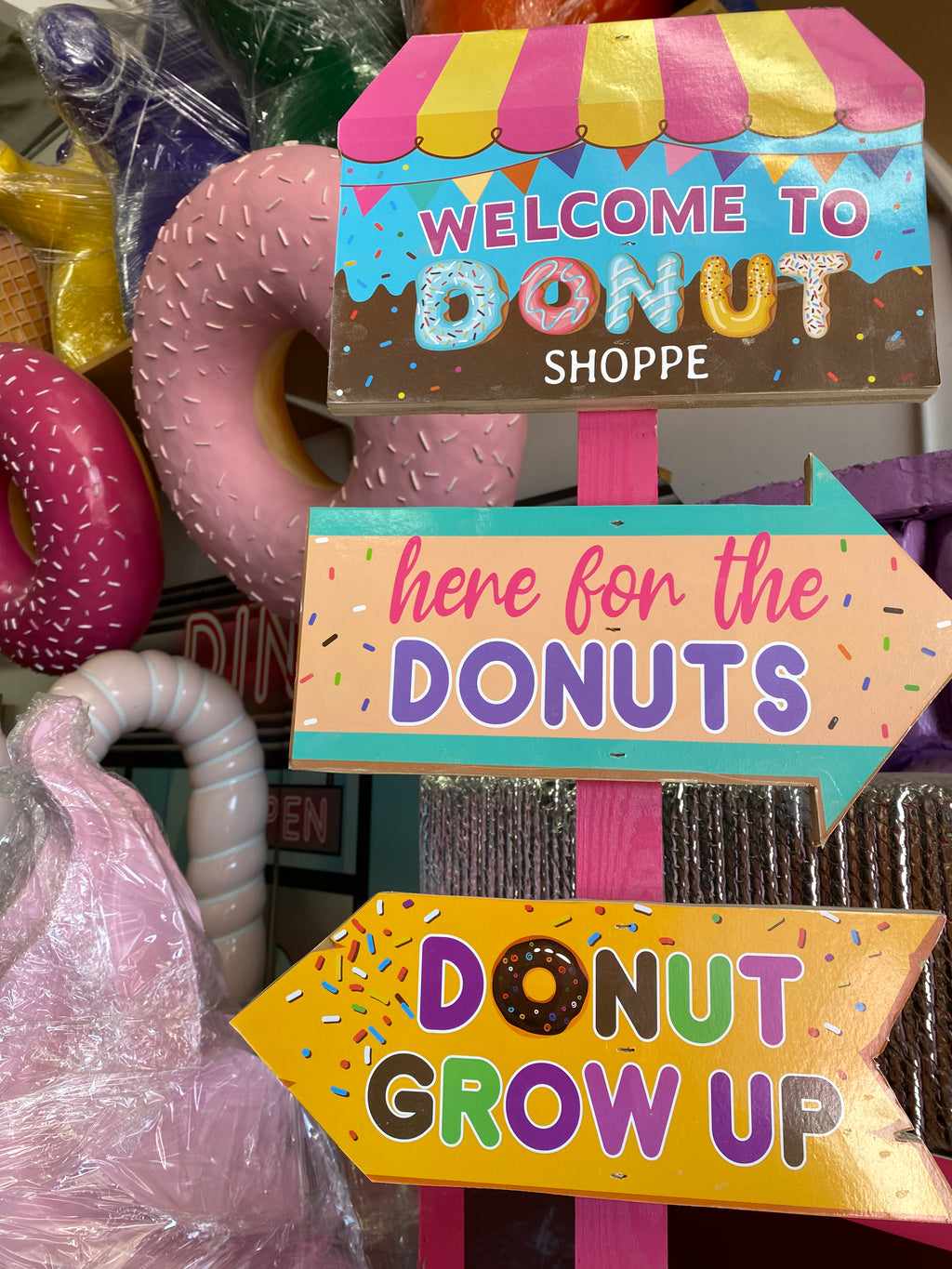 Welcome To Donut Shop Sign