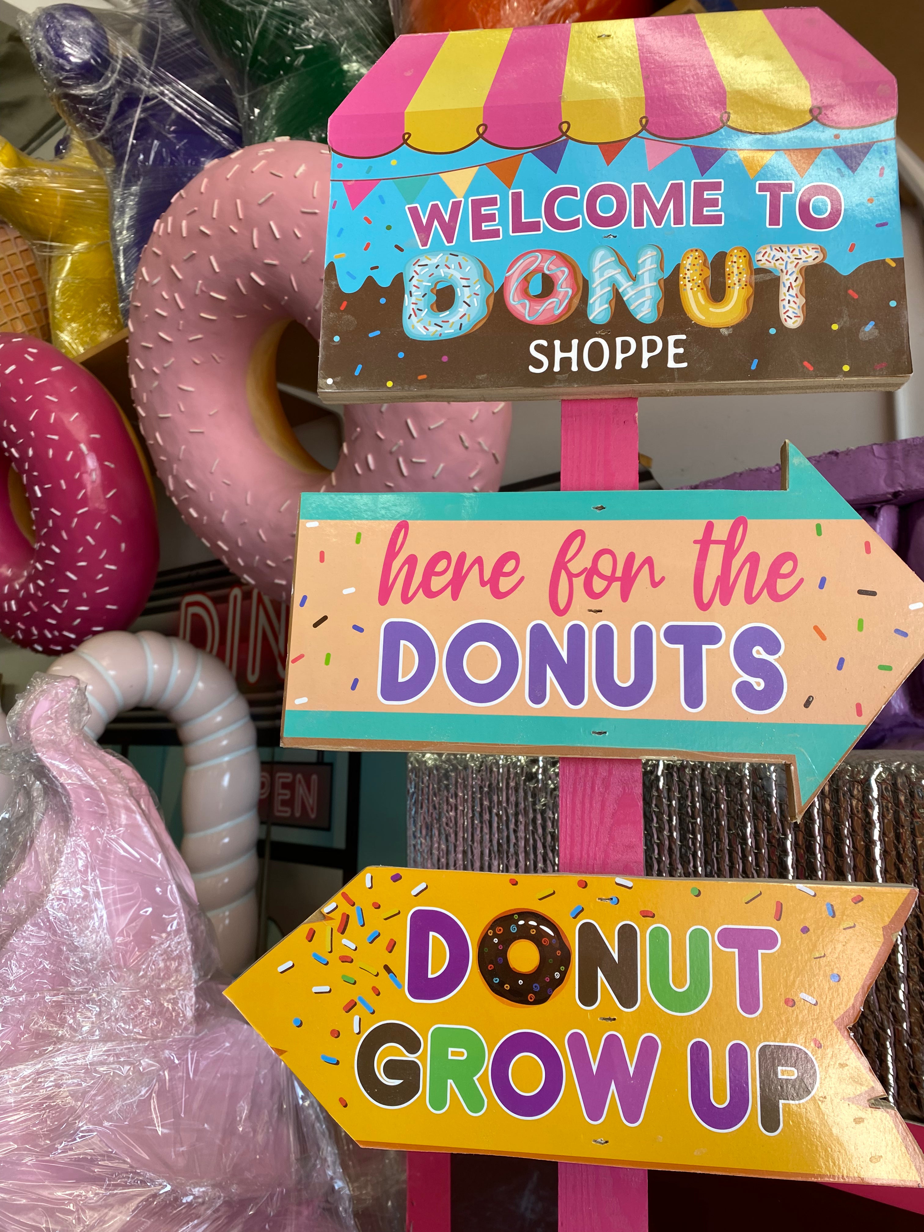 Welcome To Donut Shop Sign