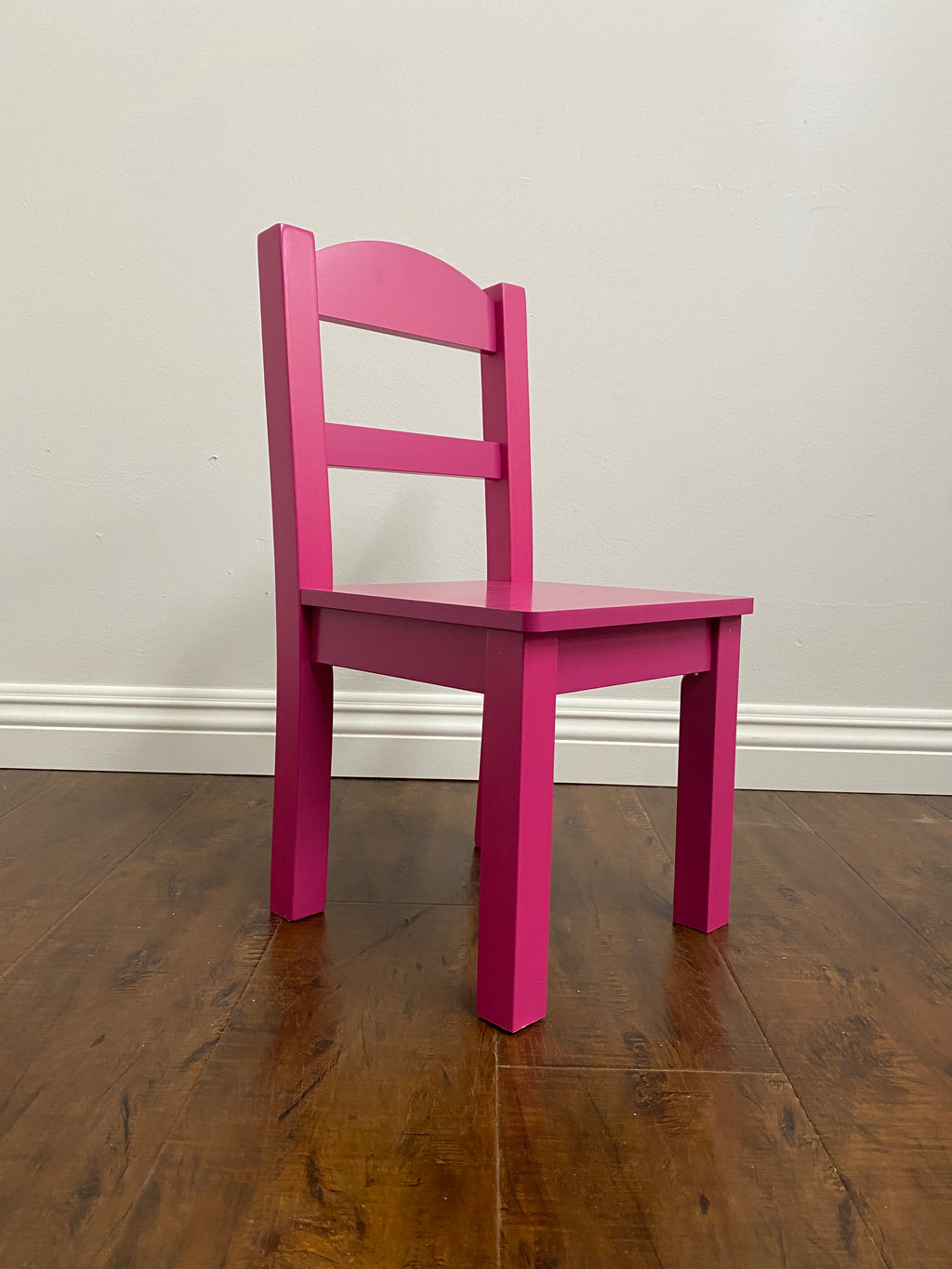 Kids Hot Pink Aztlan Chair