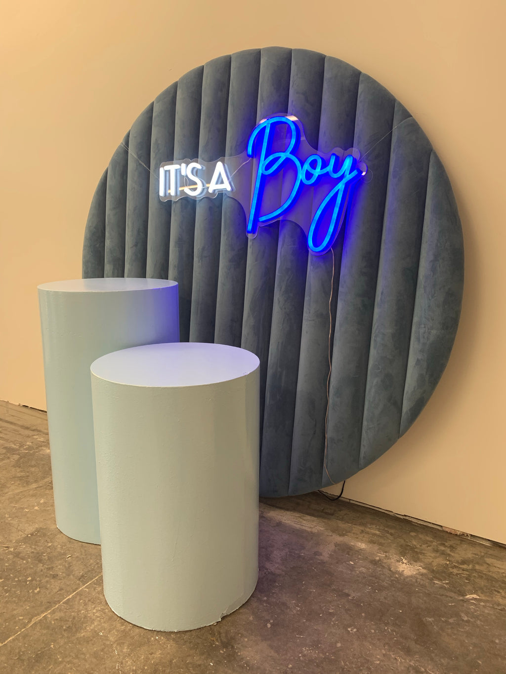 It’s A Boy Blue Velvet Circle Backdrop Package