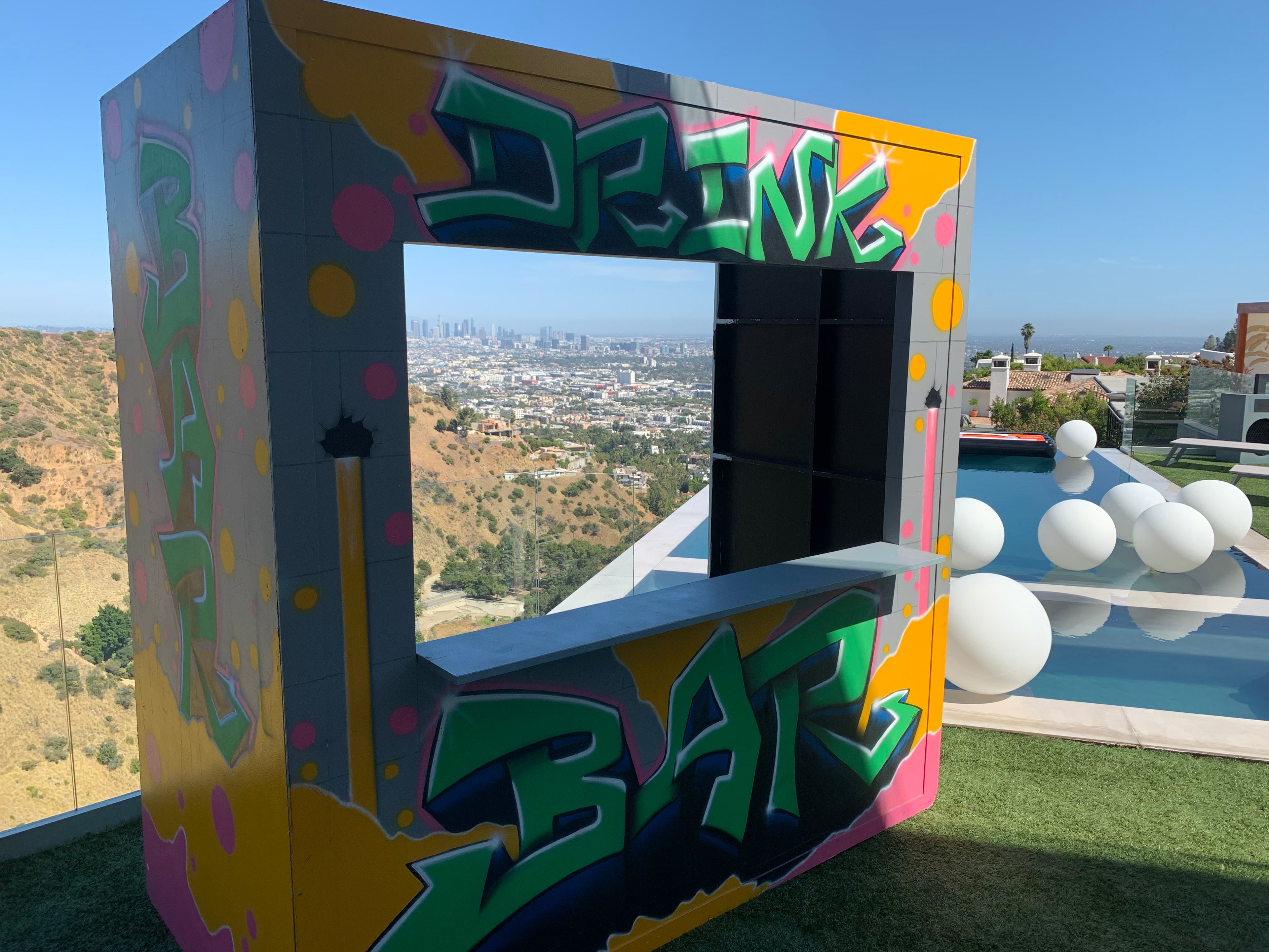 Graffiti Drink Bar
