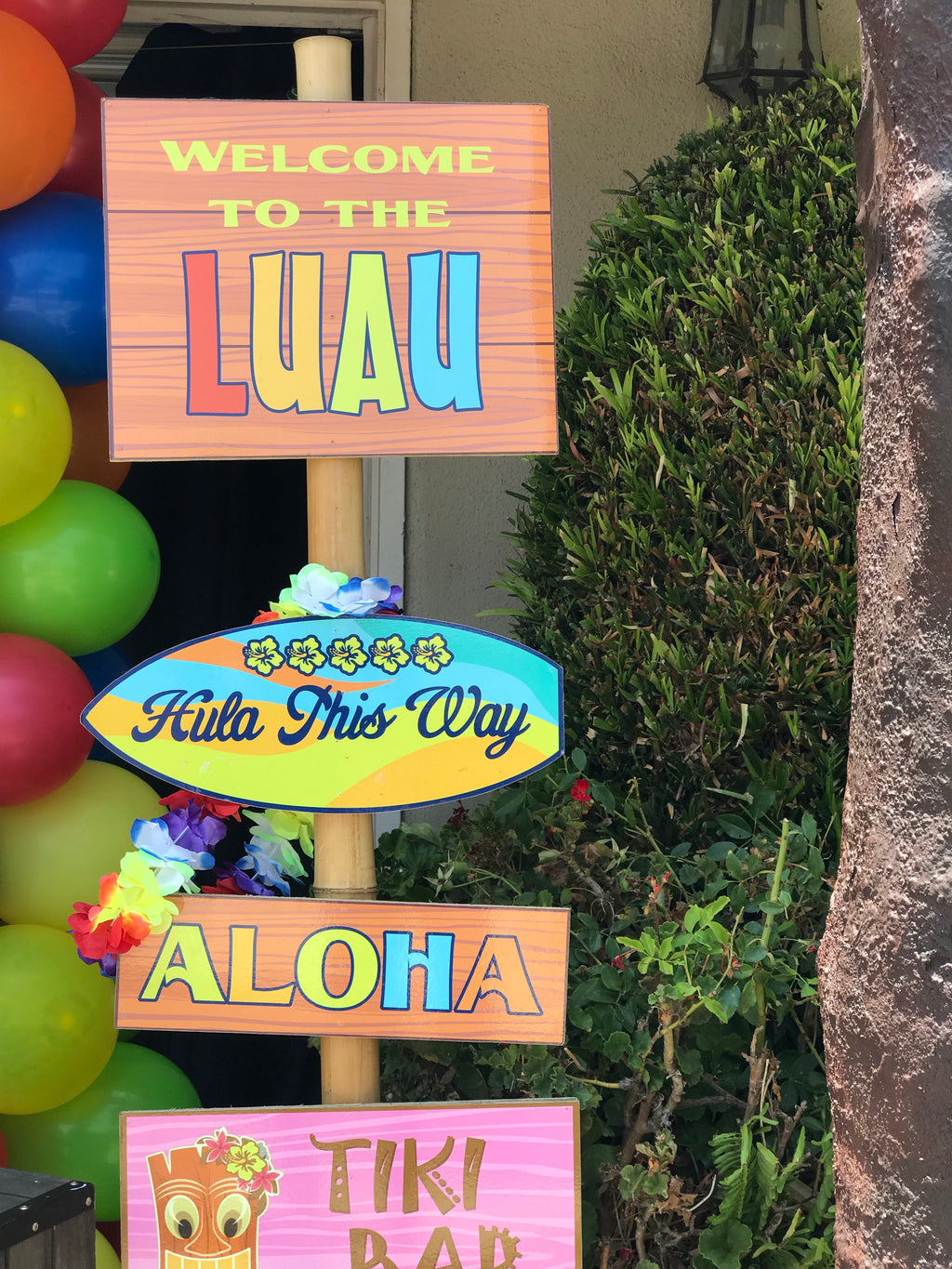 Luau Welcome Sign