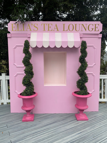 Store Front With Custom Signage – Platinum Prop House, Inc.