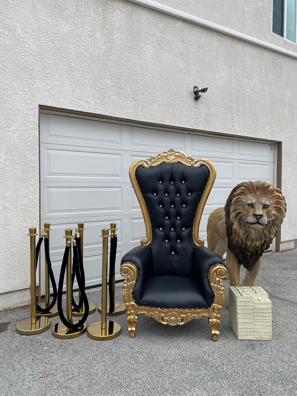 Adult Black/Gold Royal Throne Chair