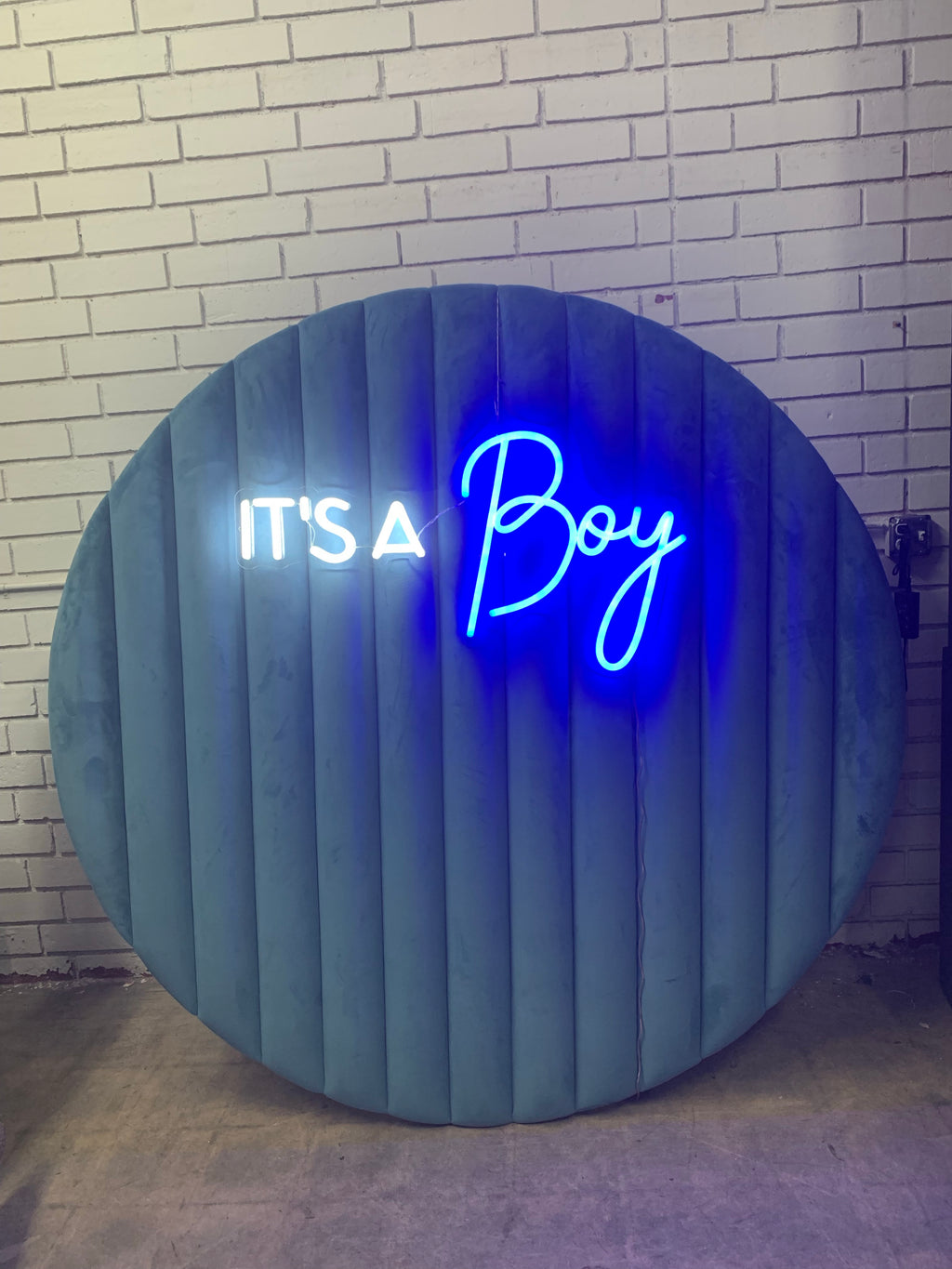 It’s A Boy Blue Velvet Circle Backdrop Package