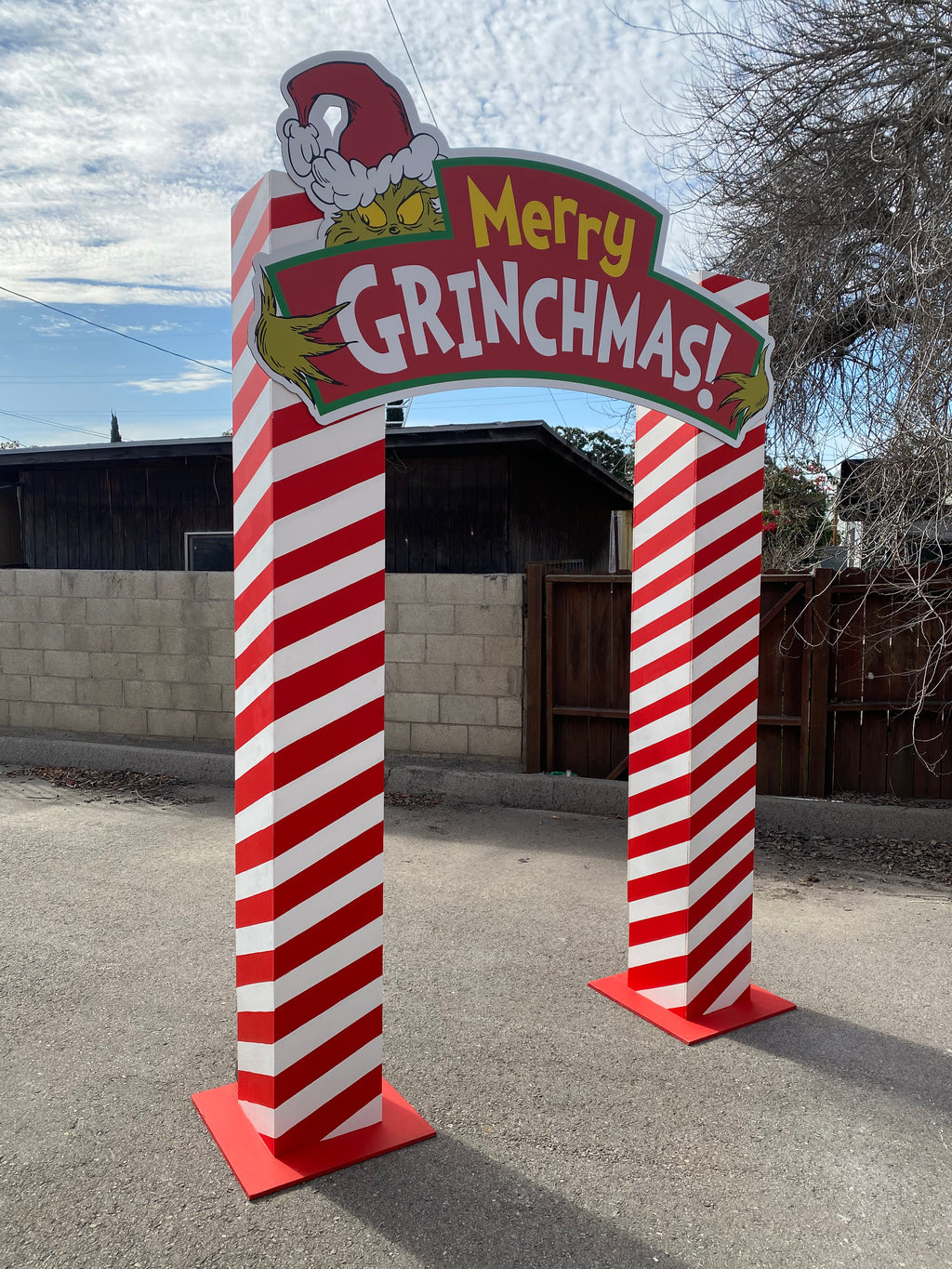 Merry Grinchmas Arch