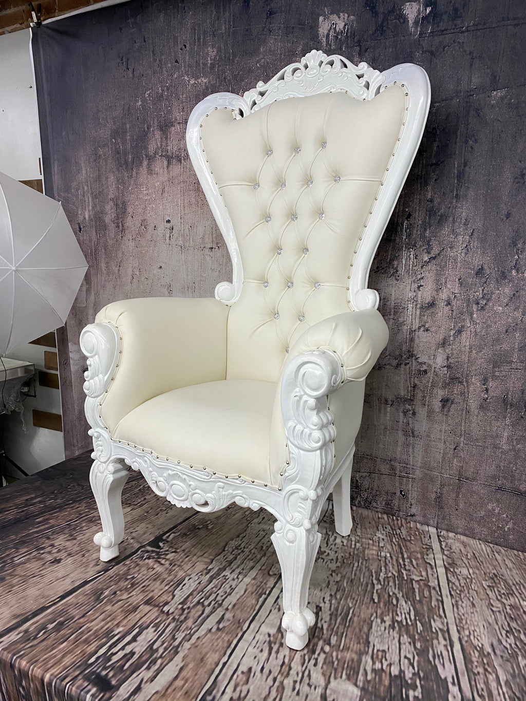 Adult White/White Royal Throne Chair