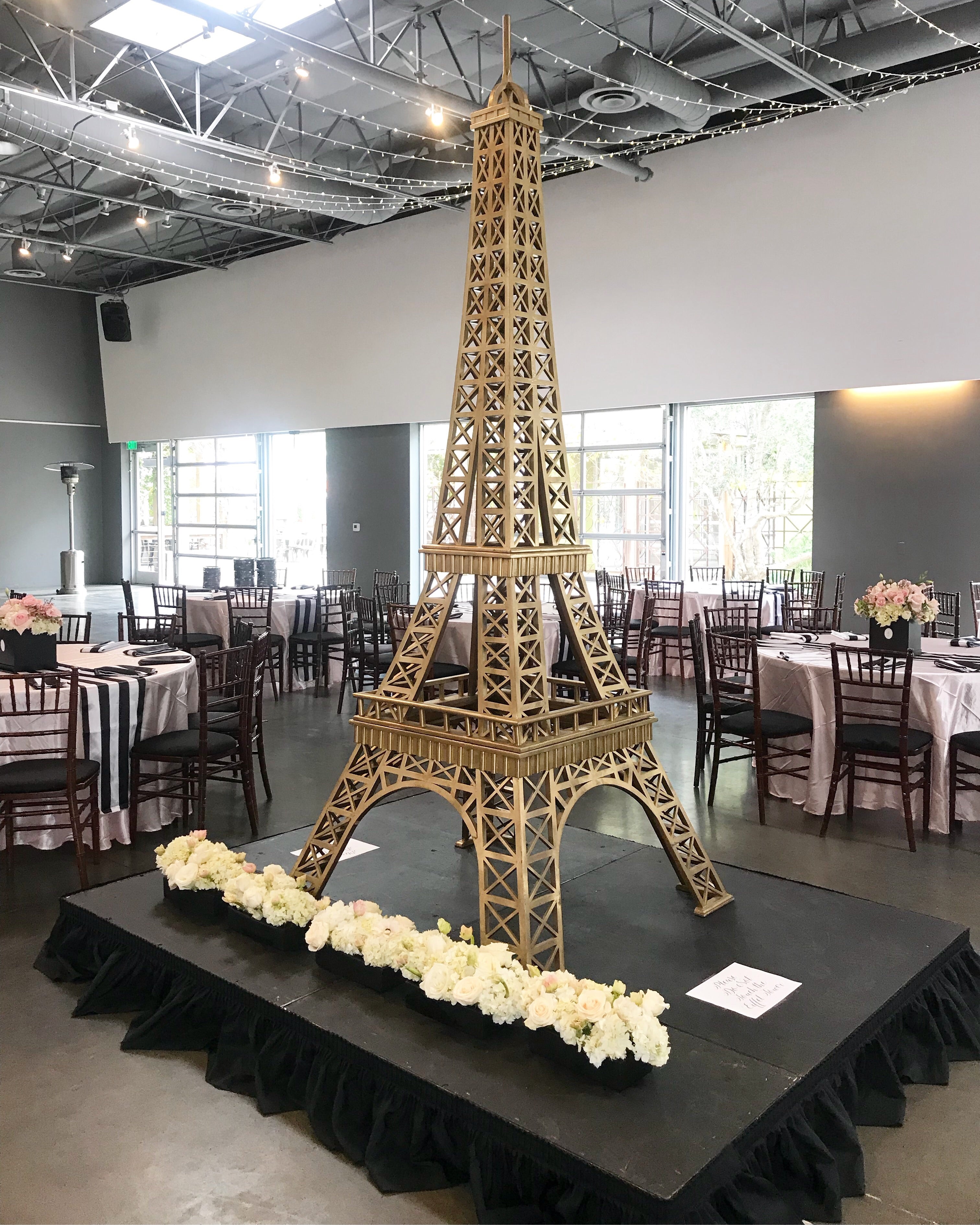 Large Gold Paris Eiffel Tower