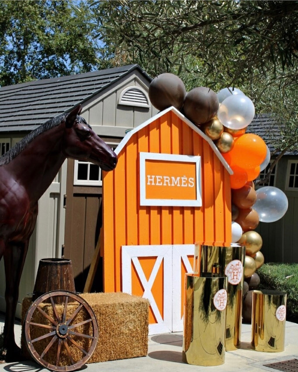 Adult Black/Gold Royal Throne Chair
