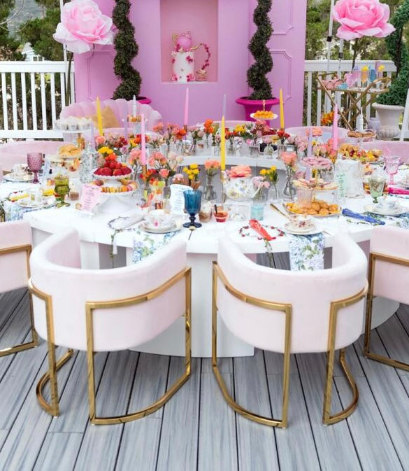 Kids White Serpentine Circle Table