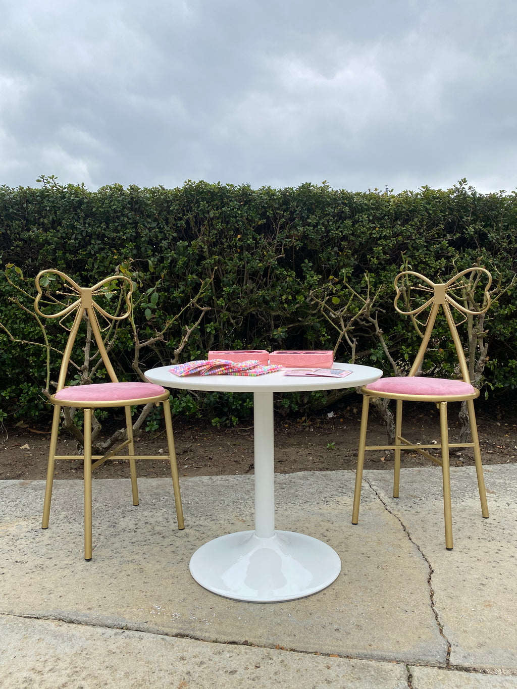 Kids Light Pink Metal Bow Chair