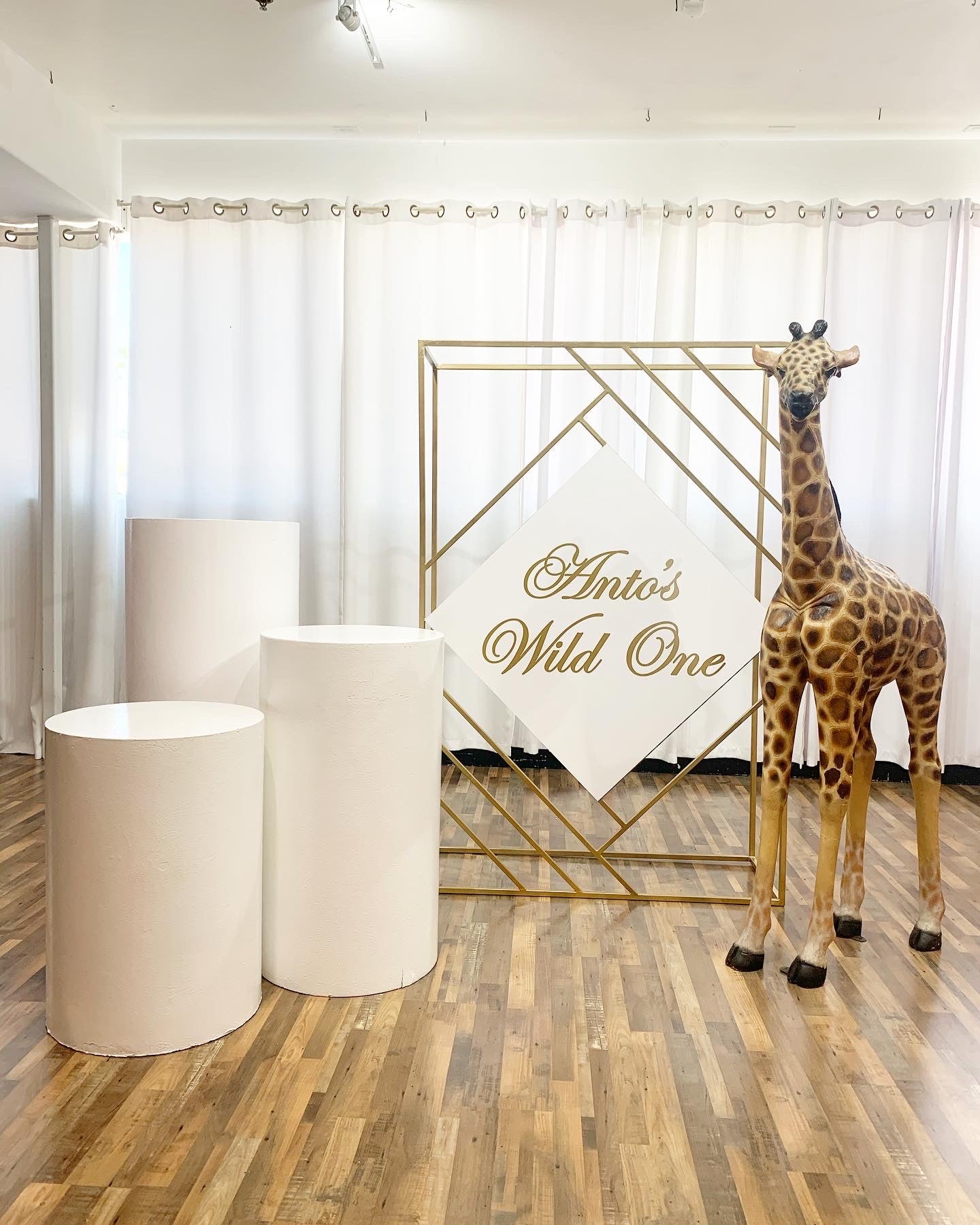 4 Foot White Cylinder