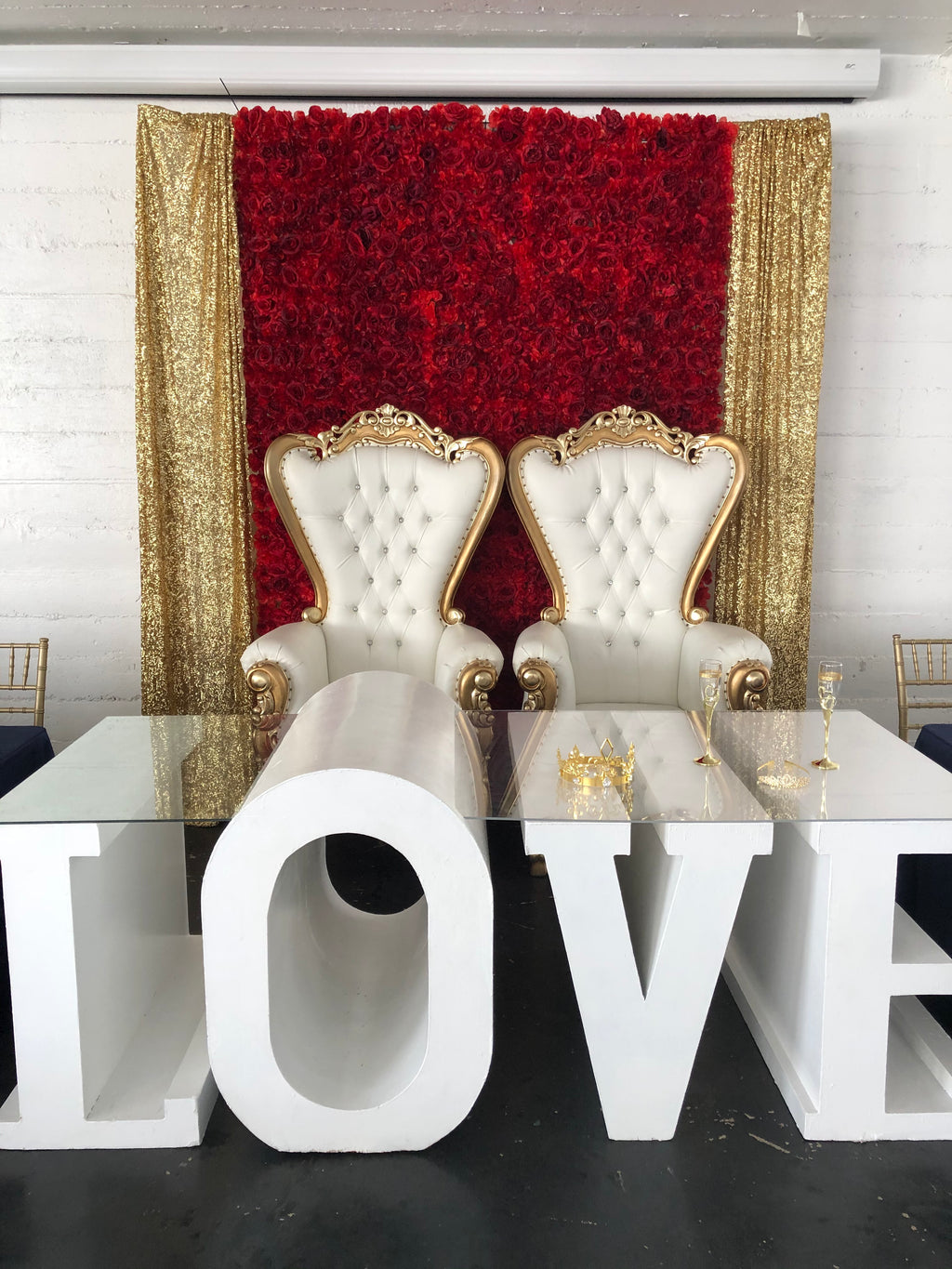 Adult Gold & White Royal Chair