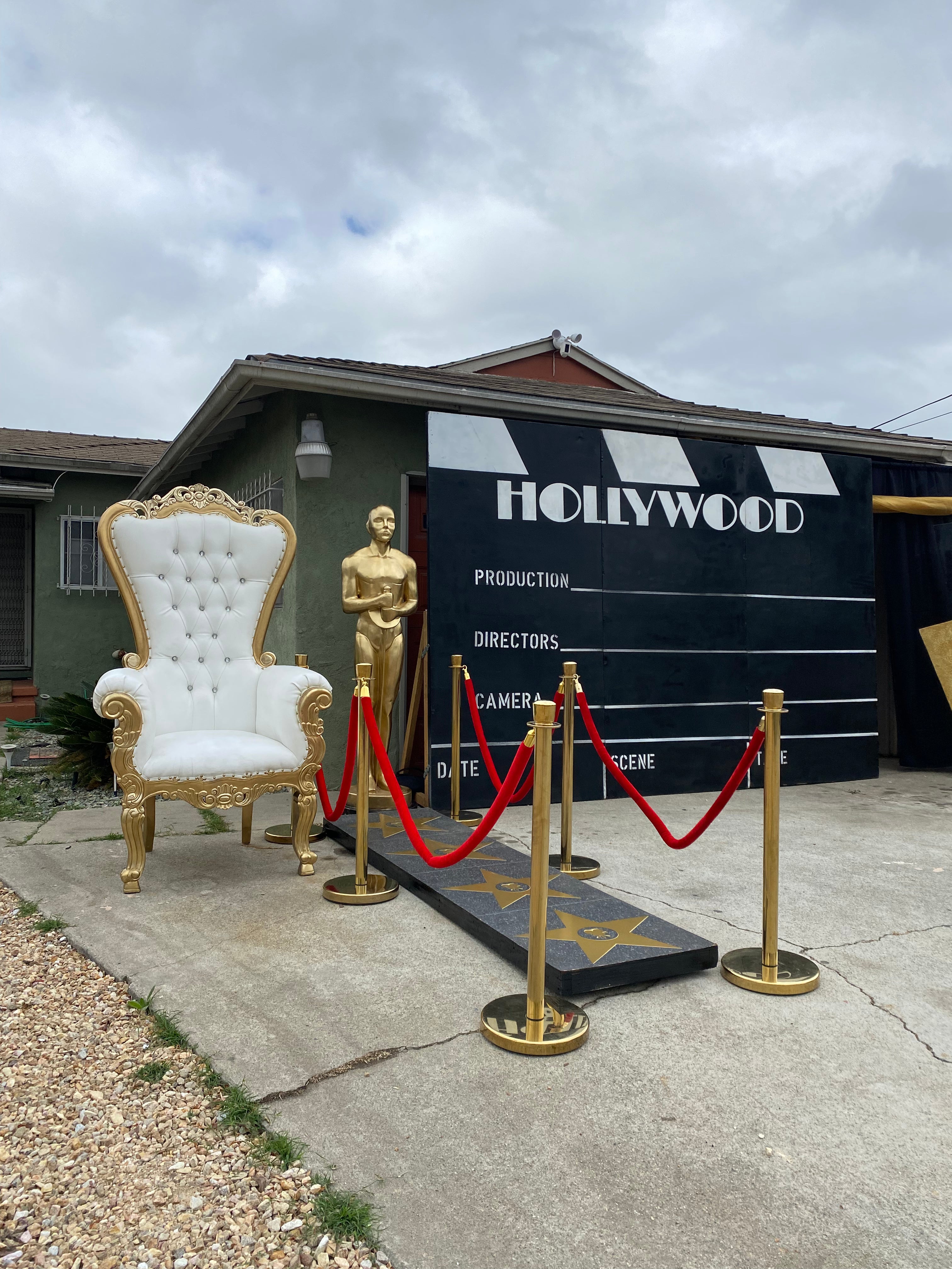 Adult Gold & White Royal Chair