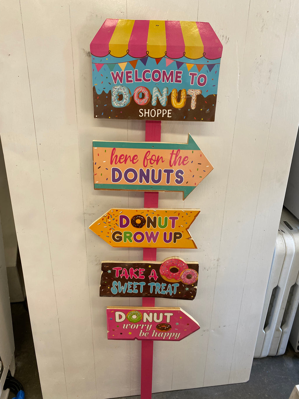 Welcome To Donut Shop Sign