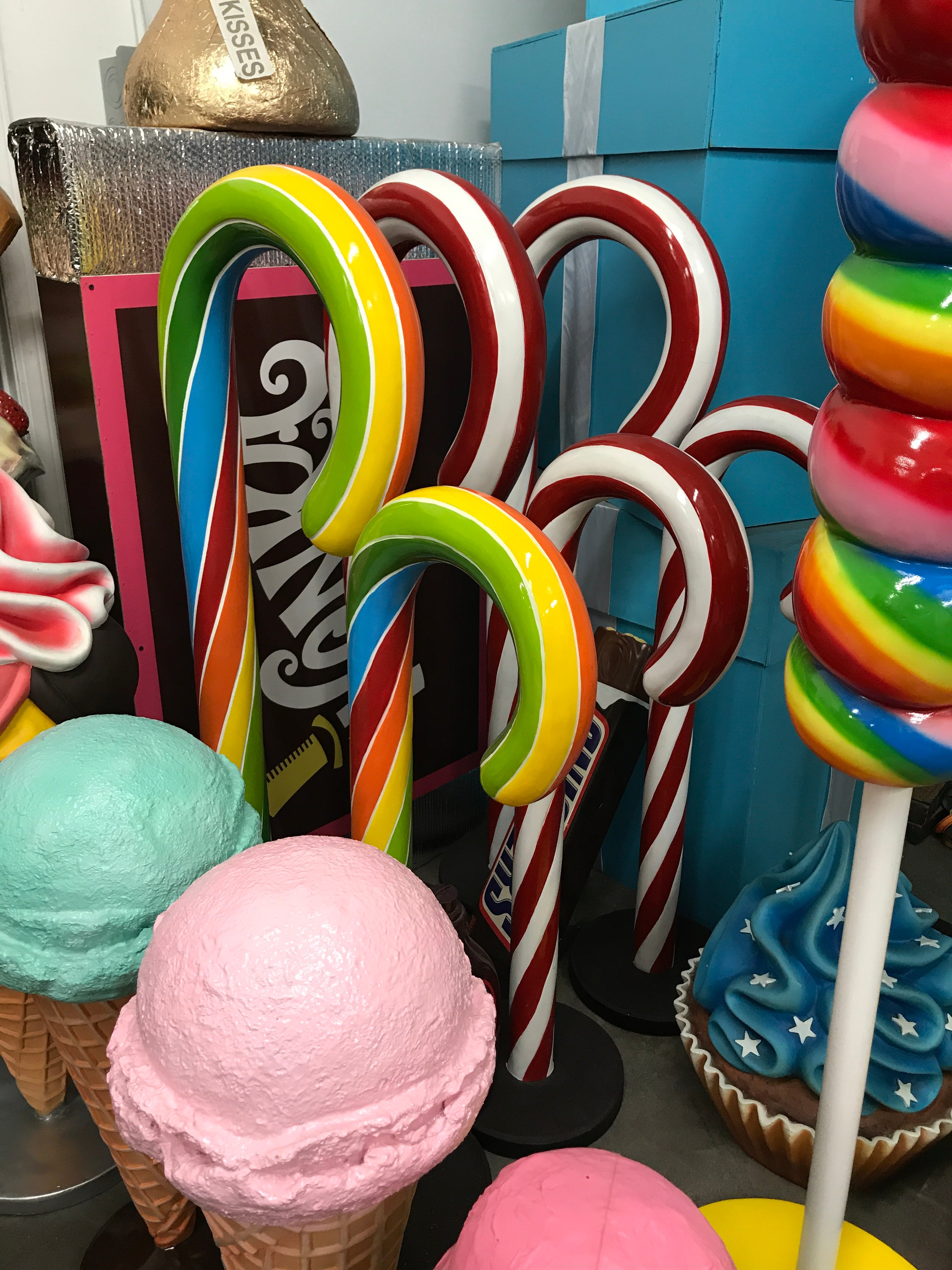 Medium Red & White Candy Cane