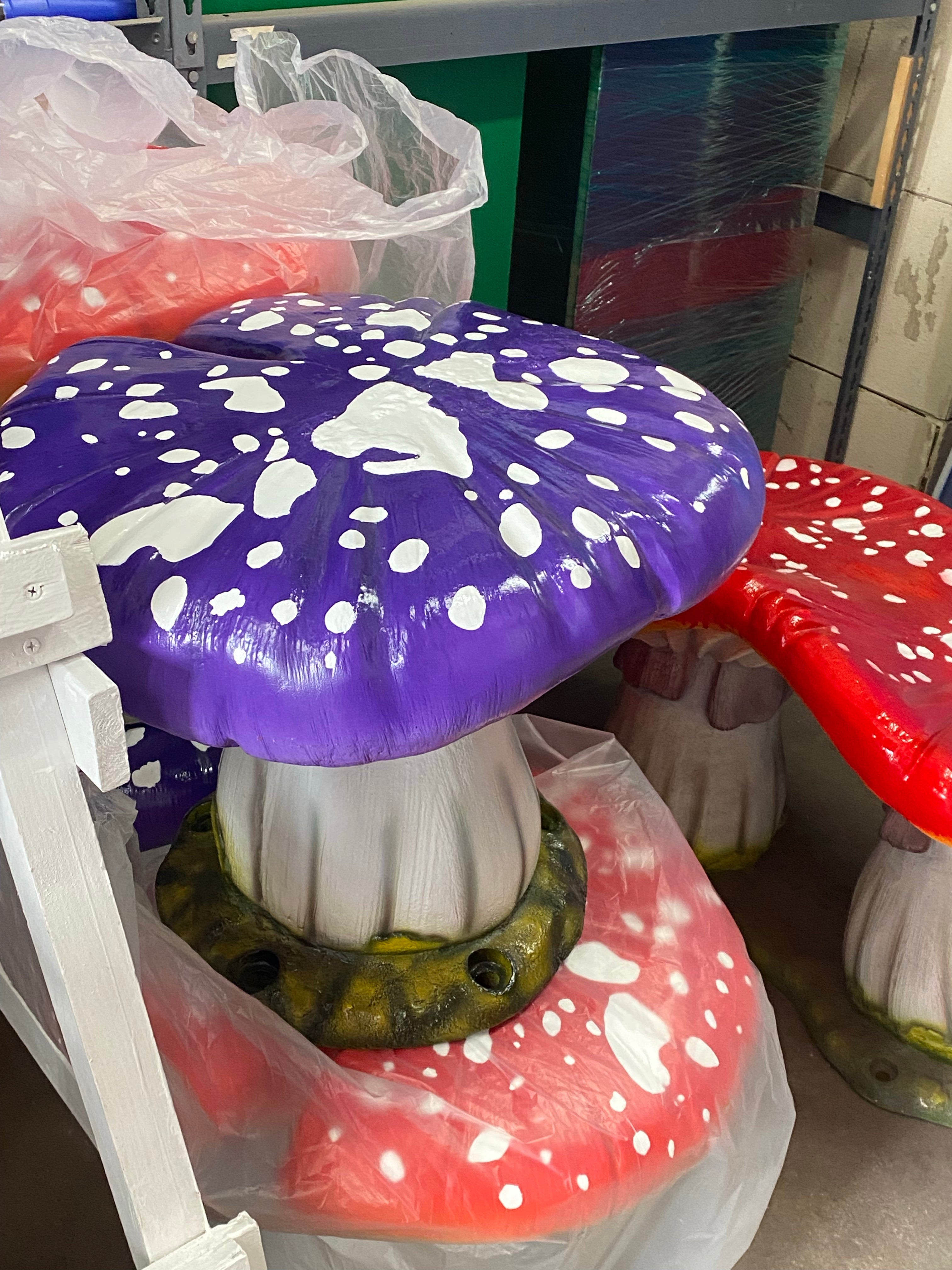 MUSHROOM MATE STOOL Y.RAINBOW×PURPLE Purple Top Mushroom Stool – Platinum Prop House, Inc.