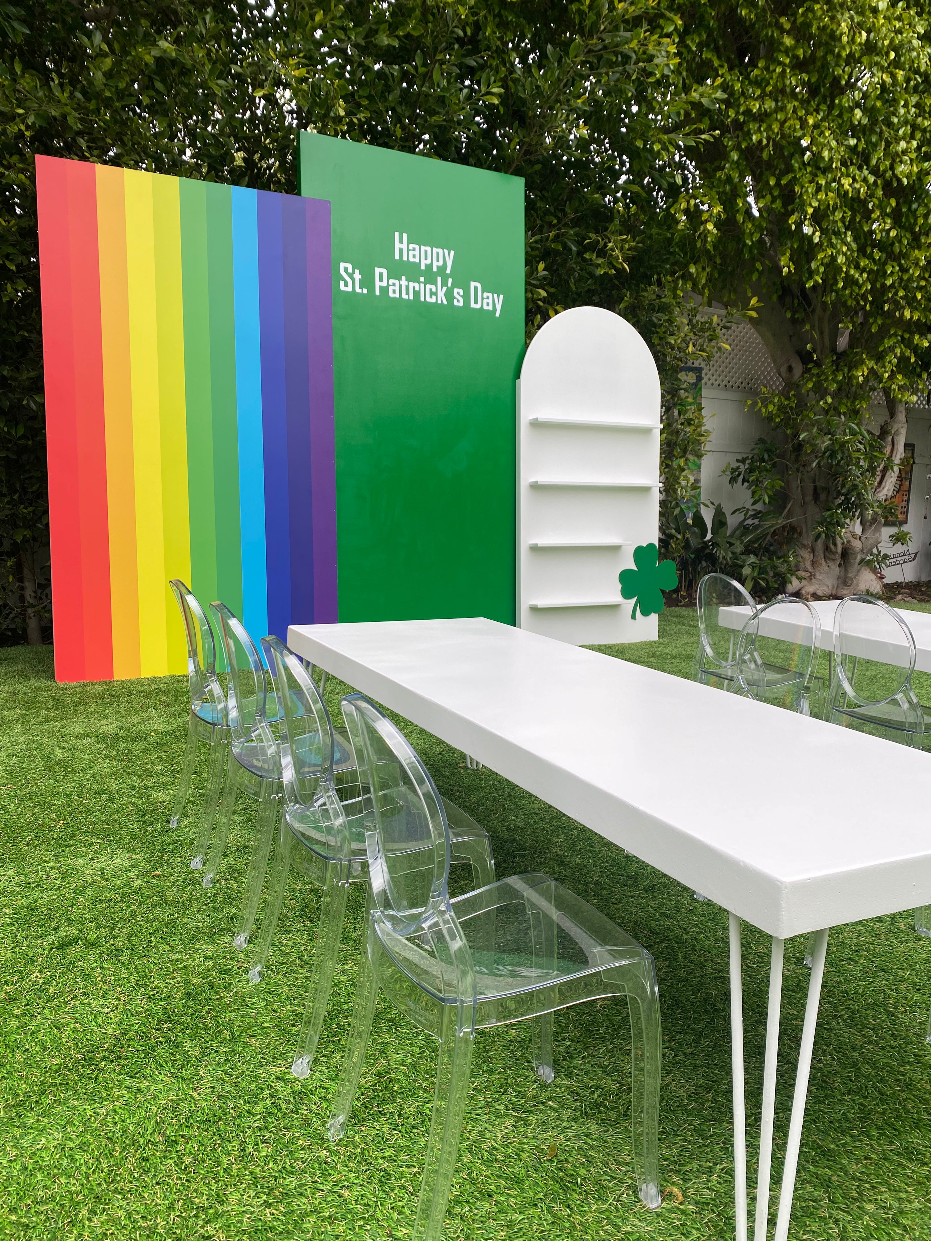 White Arch Shelf Display Wall