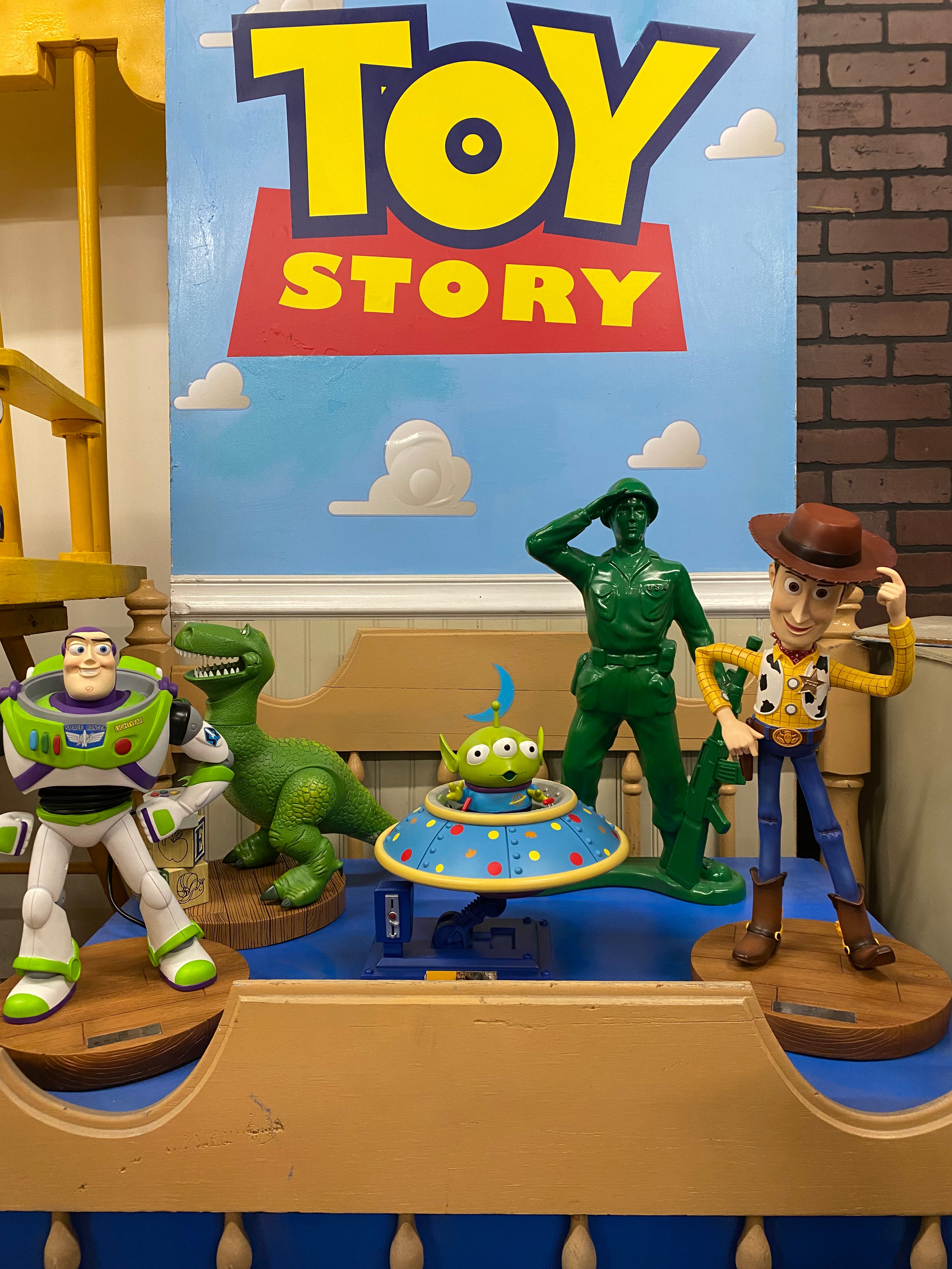 Table Top Woody