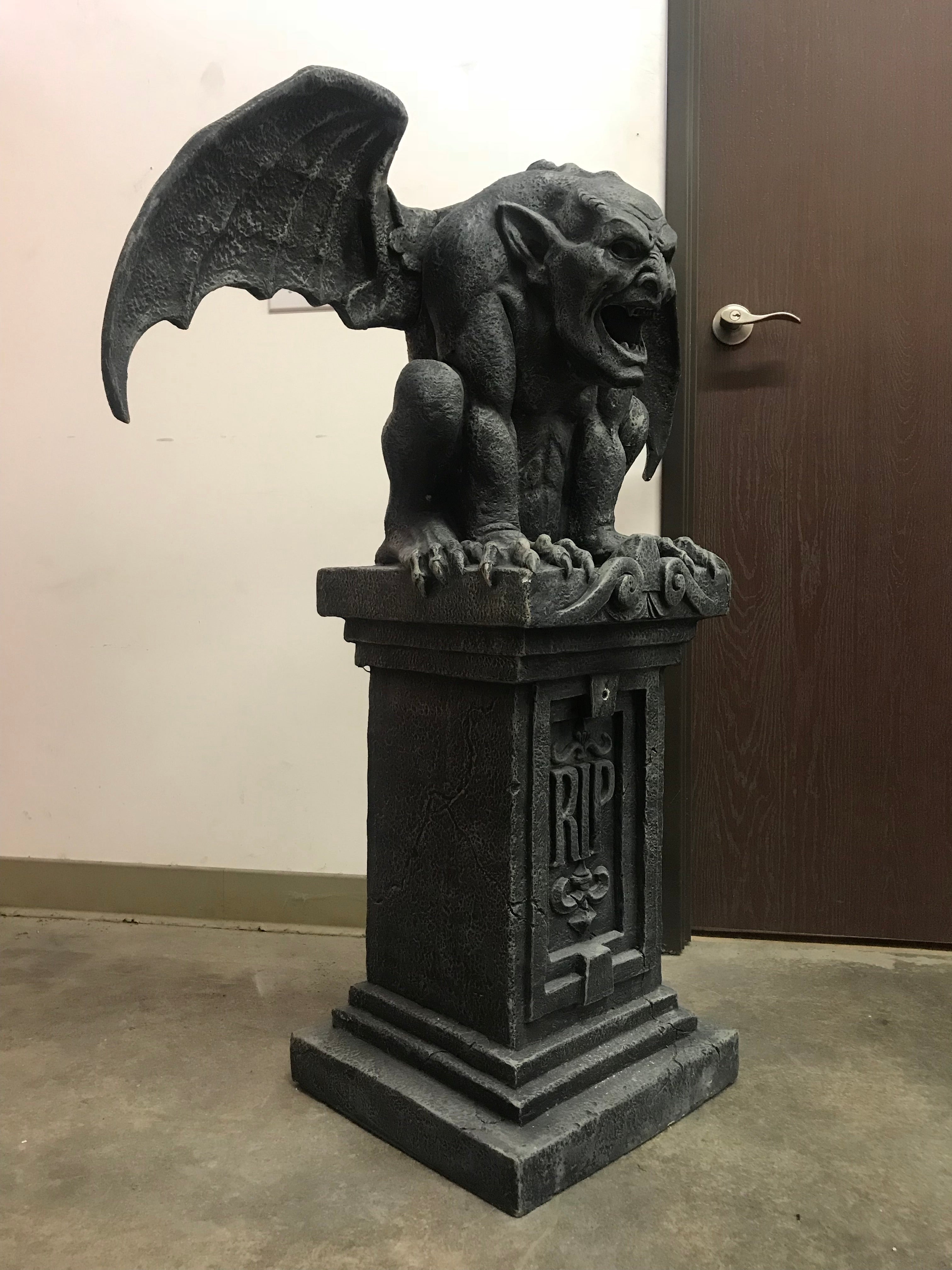 Gargoyle Pedastal