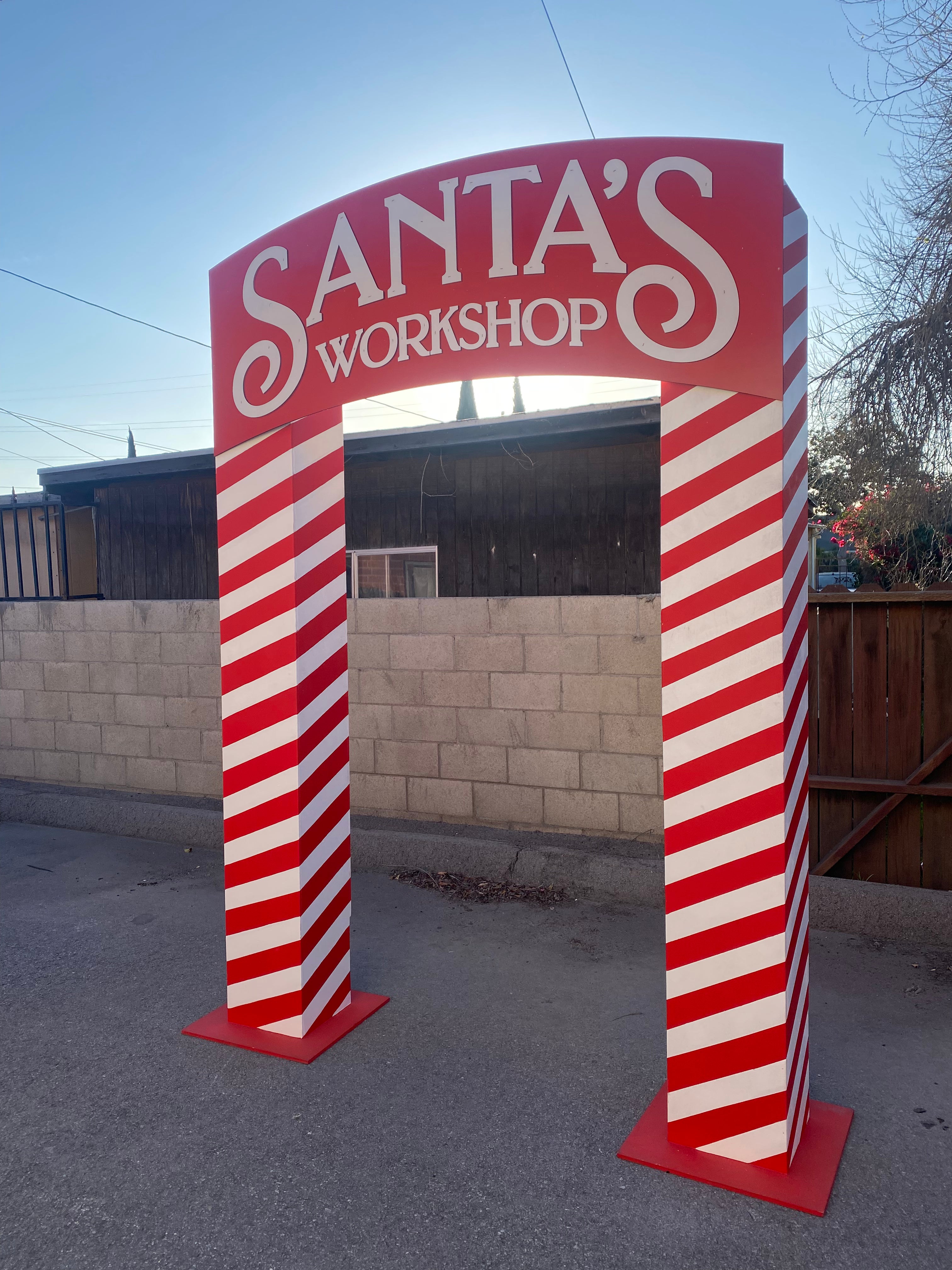 Santa’s Workshop Arch